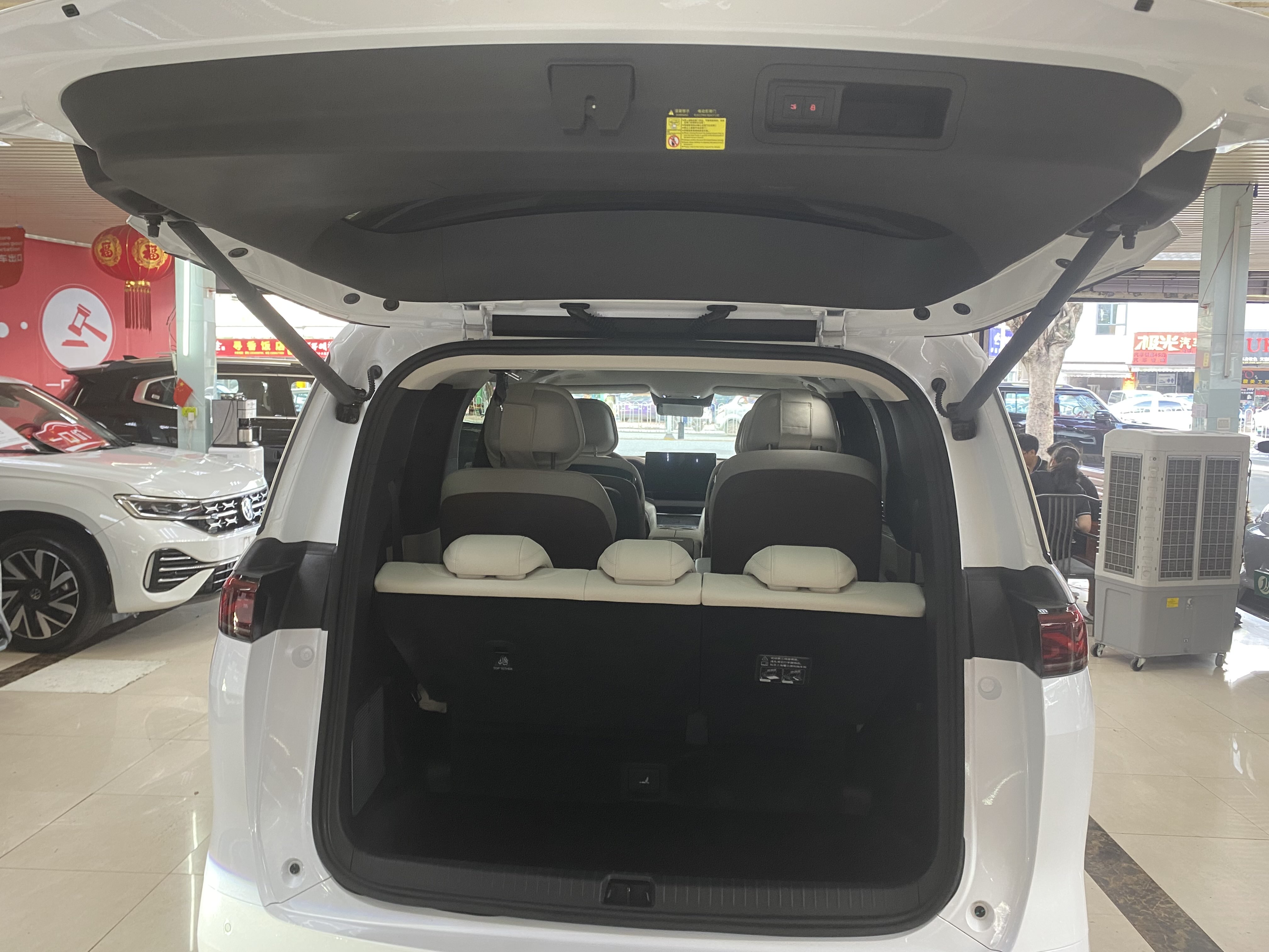 BYD Xia 2025 car image #10