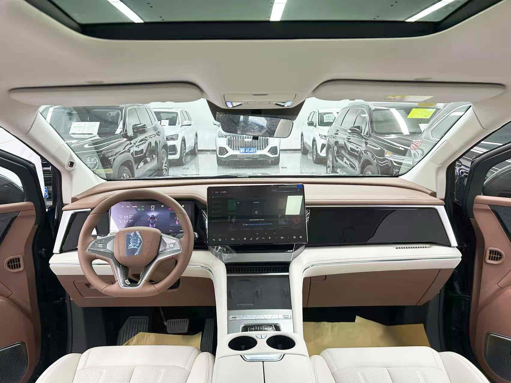 BYD Xia 2025 صورة سيارة #10