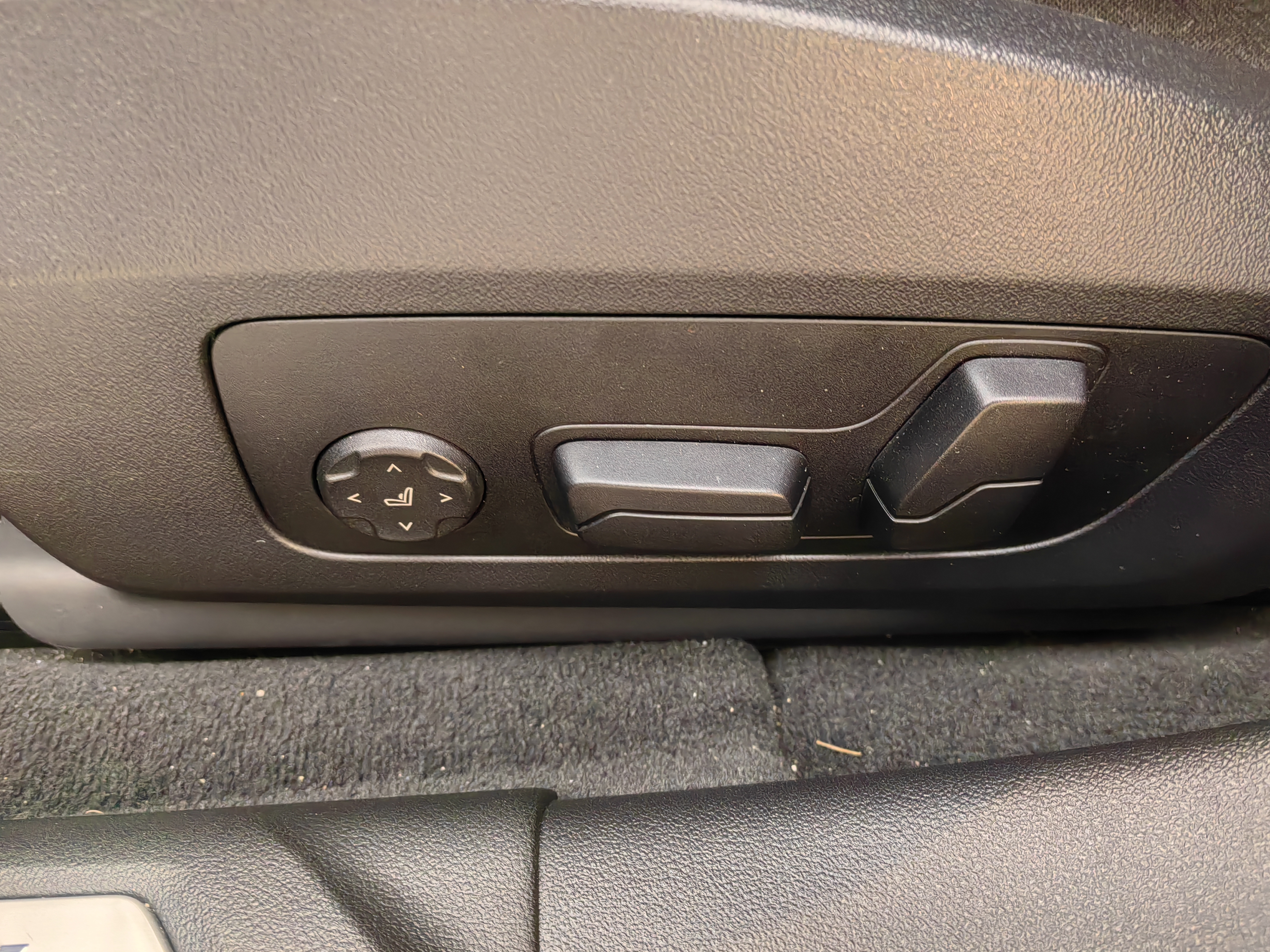 BMW M235L 2025 car image #10