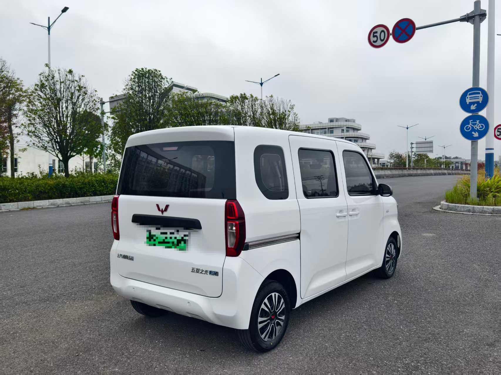 五菱汽车 五菱之光新能源 2025 汽车图片 #10