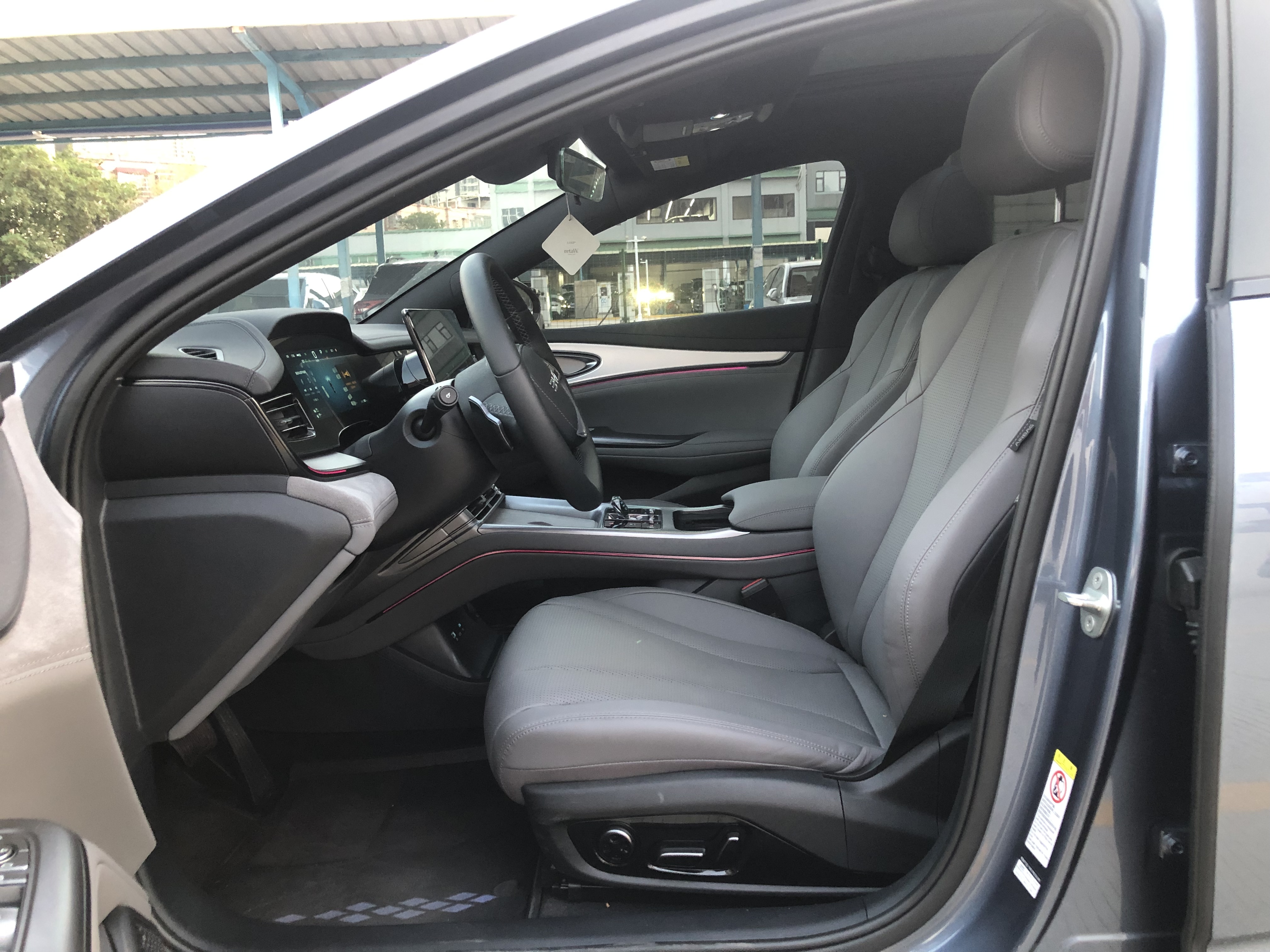BYD Seal 07 DM-i 2025 car image #10