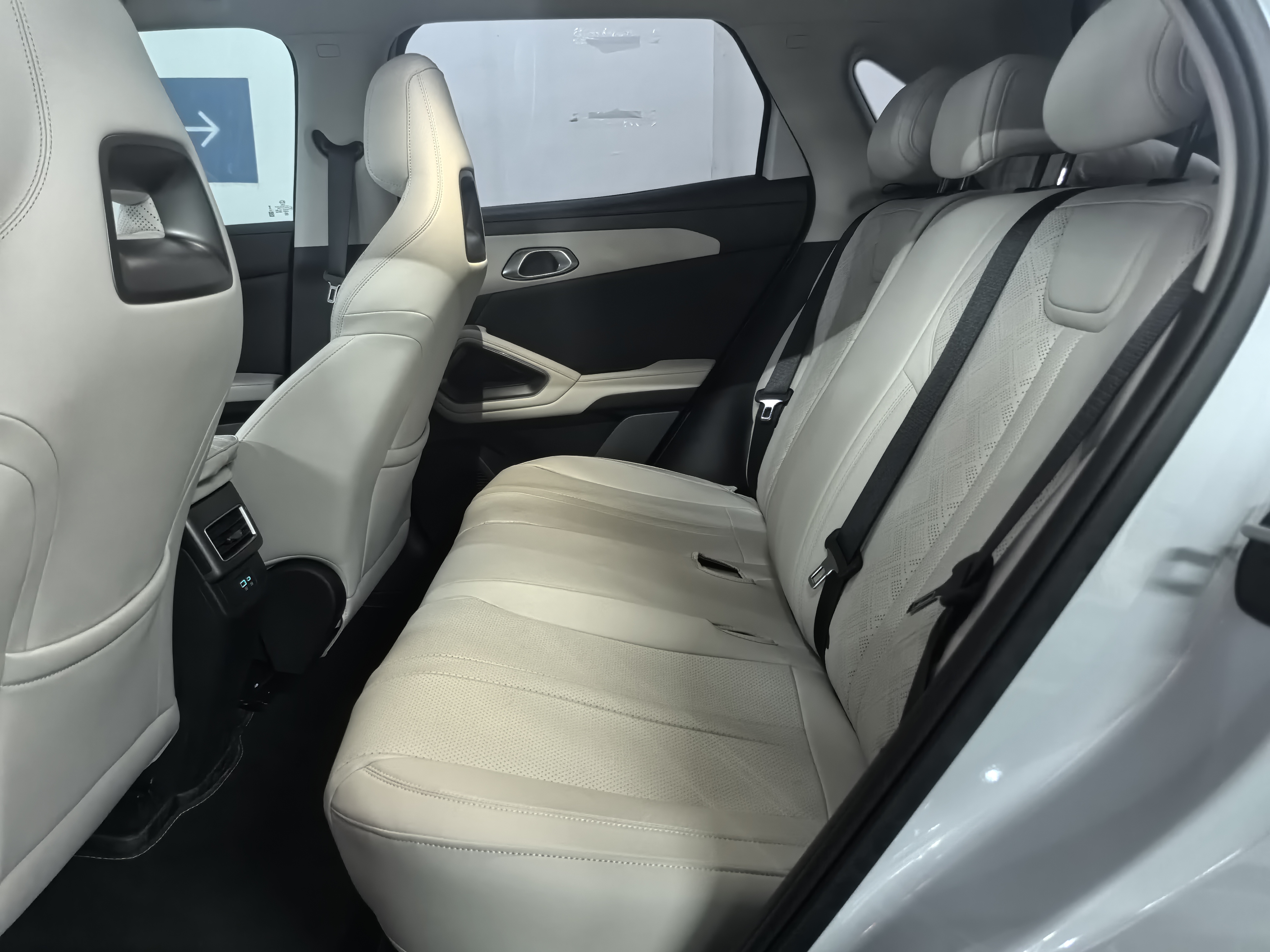 BYD YuanUP 2025 #10 BYD YuanUP 2025 car image #10