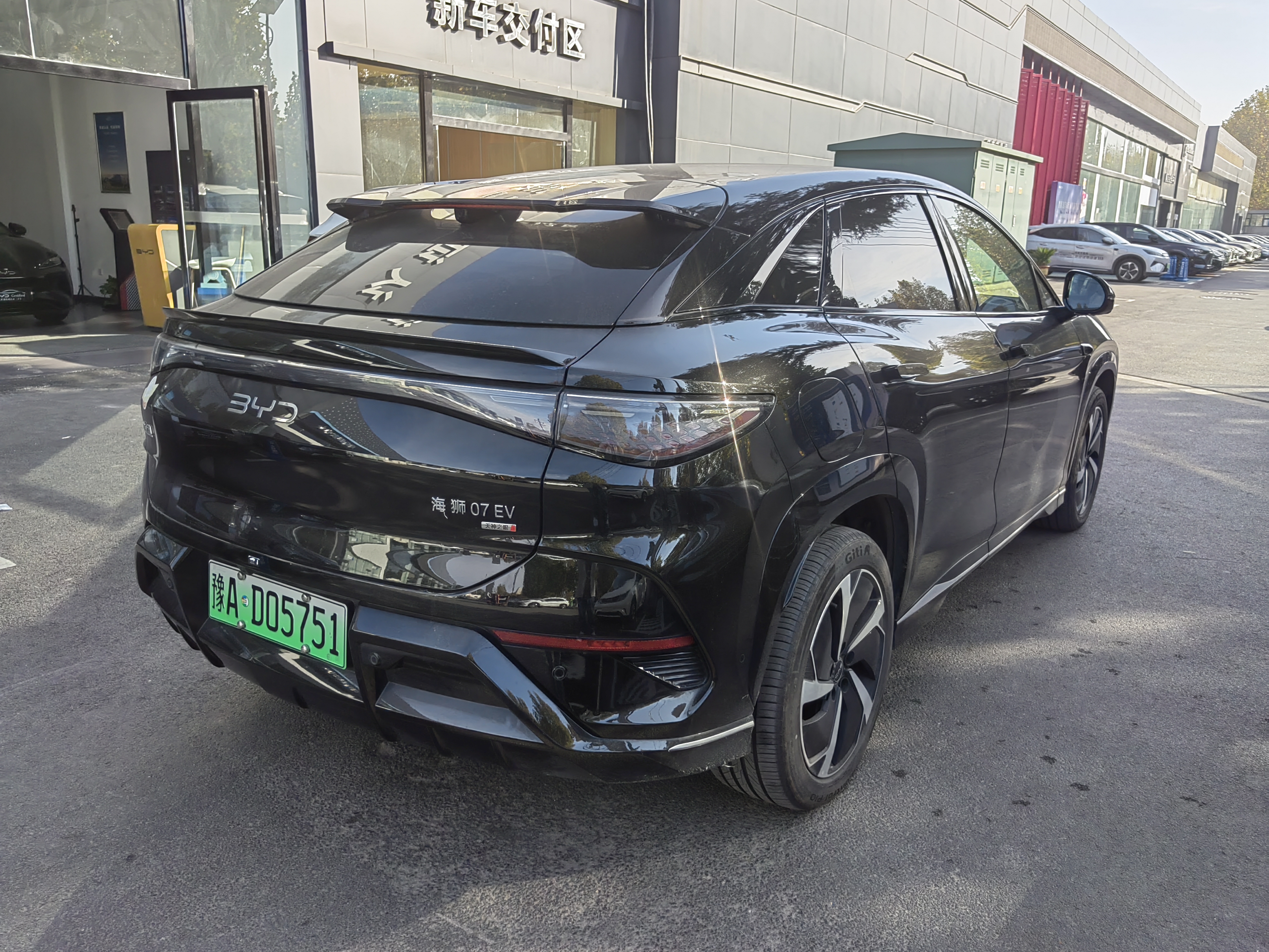 BYD Sea Lion 07 EV 2025 #10 BYD Sea Lion 07 EV 2025 car image #10