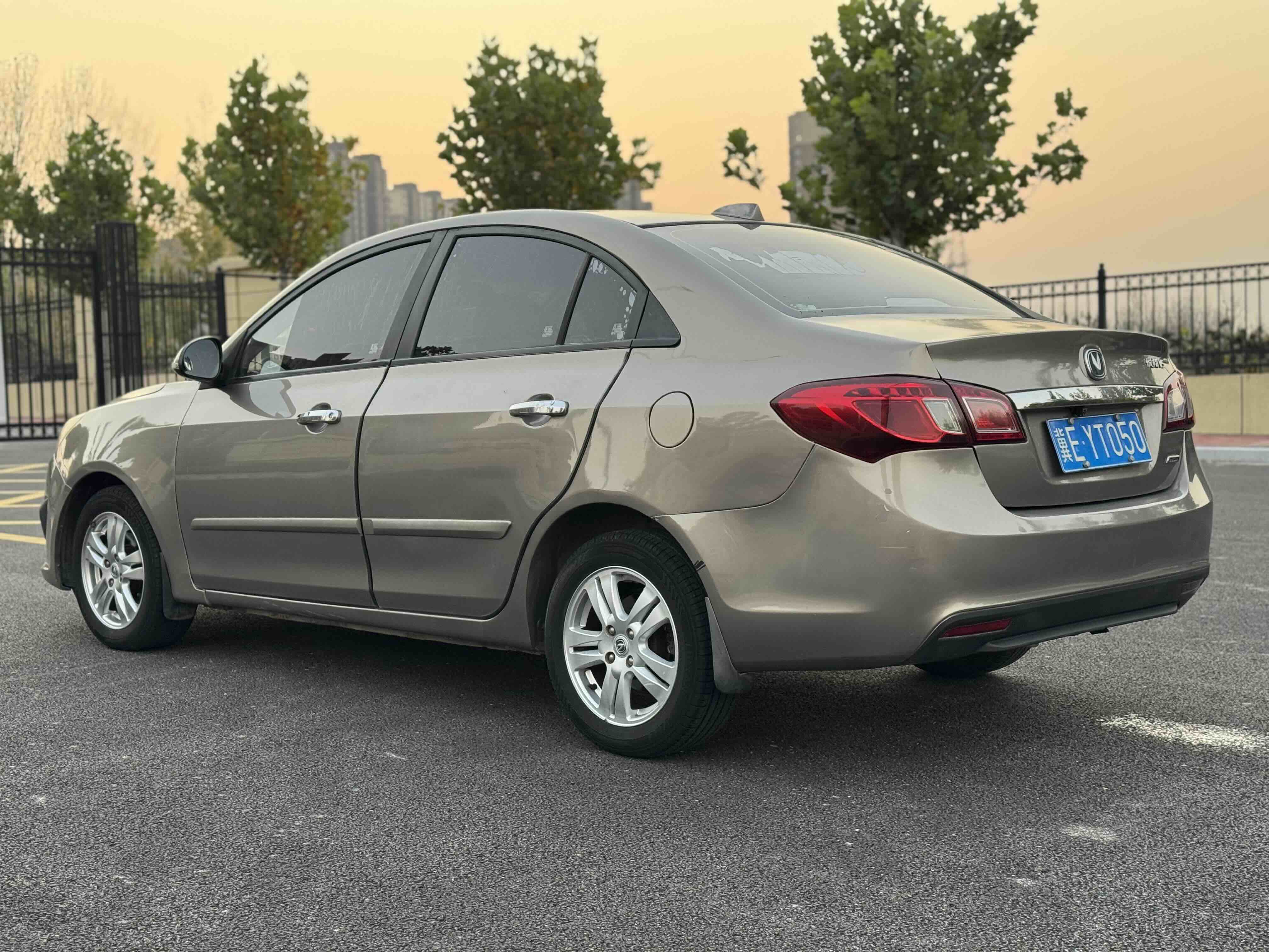 Changan Alsvin V5 2013 #10 Changan Alsvin V5 2013 car image #10