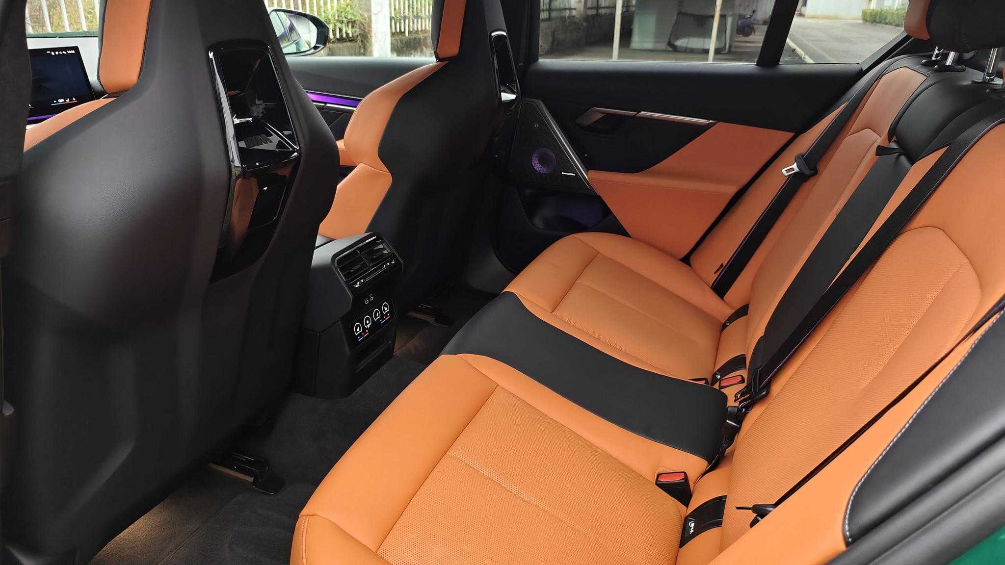 BMW M5 New Energy 2024 immagine di auto #10