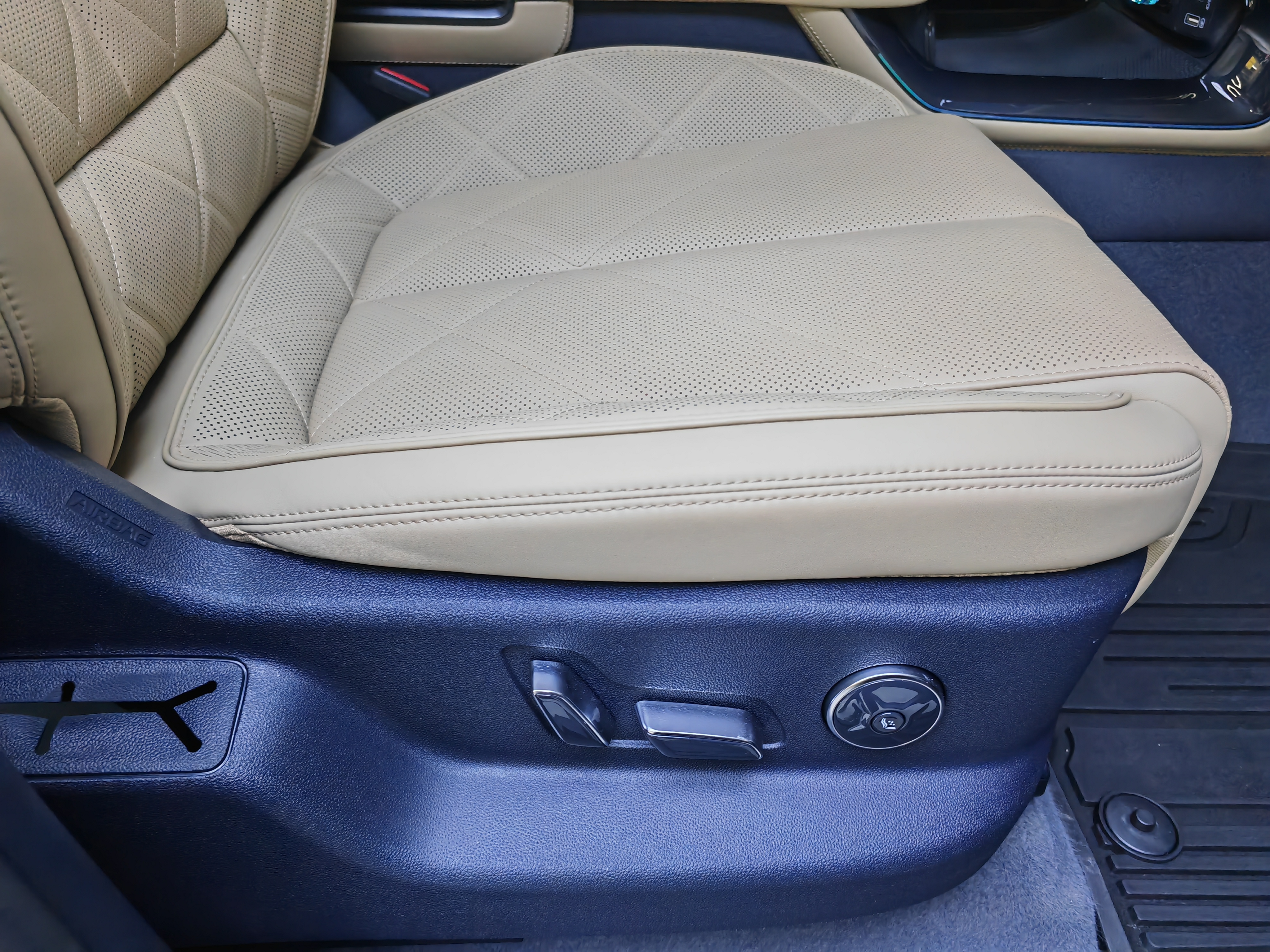 FangChengBao Leopard 5 2025 car image #10