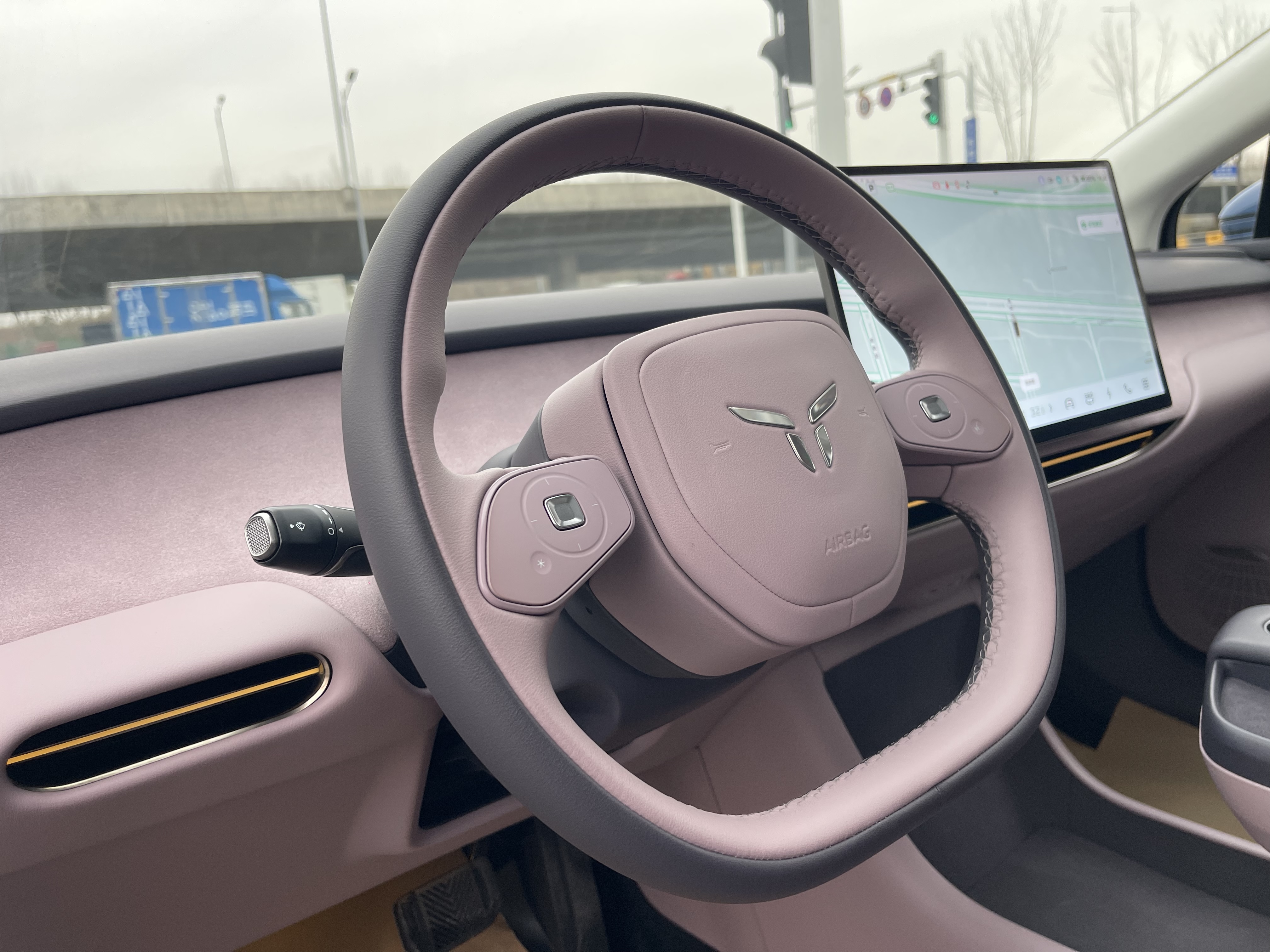 HongQi 2025 car image #10