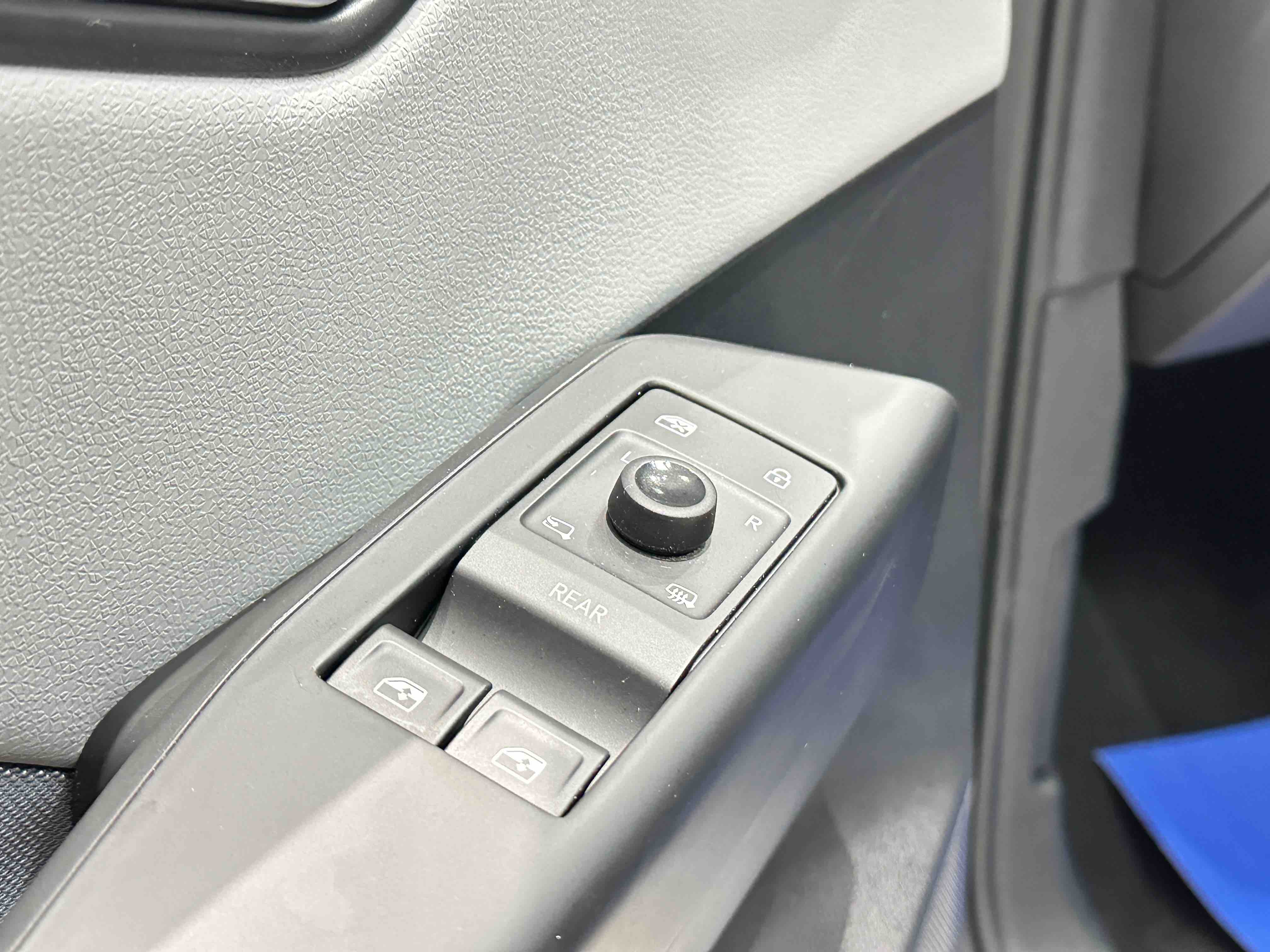 Volkswagen ID.3 2025 car image #10