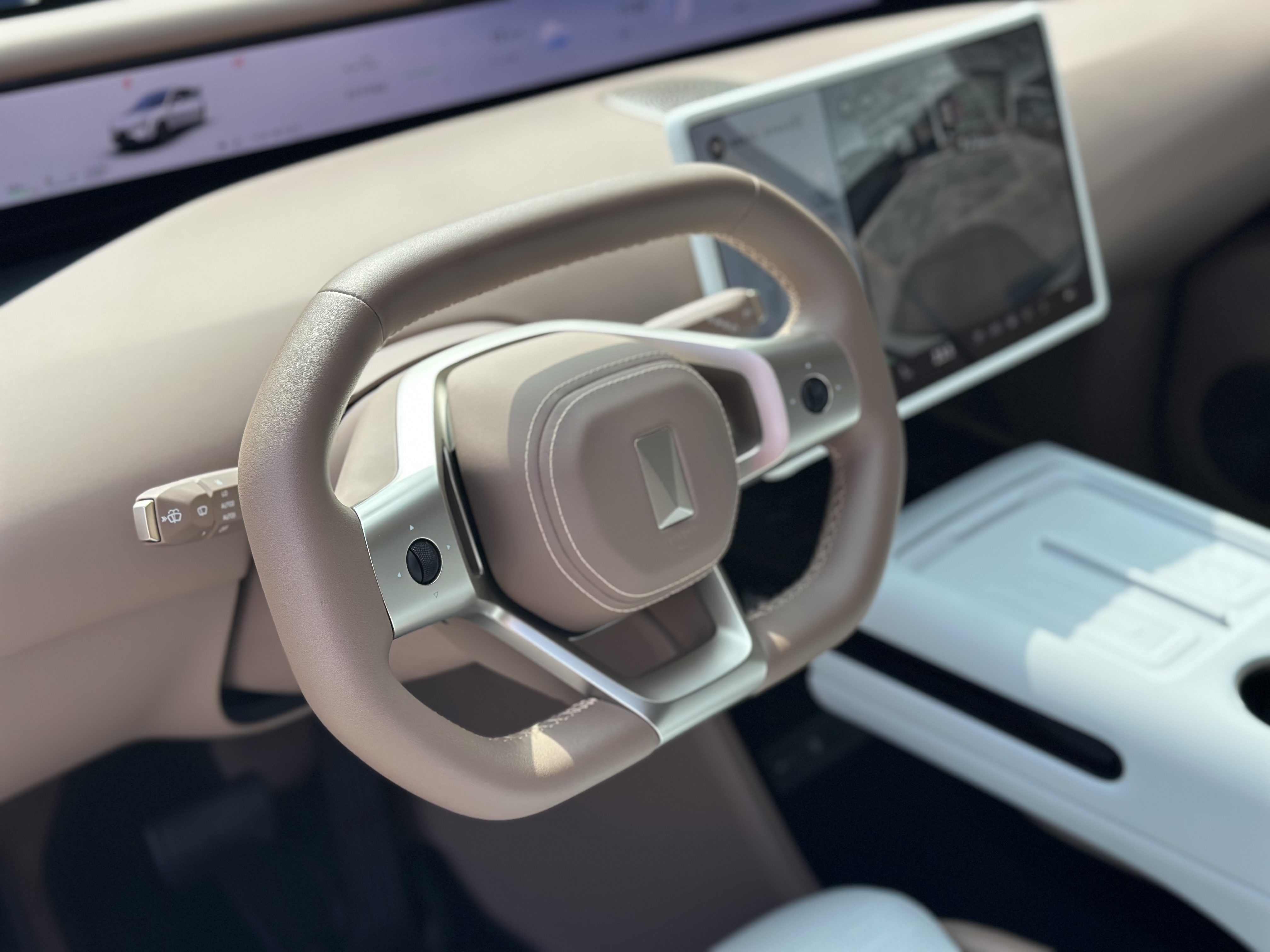 Avatr 07 2025 car image #10