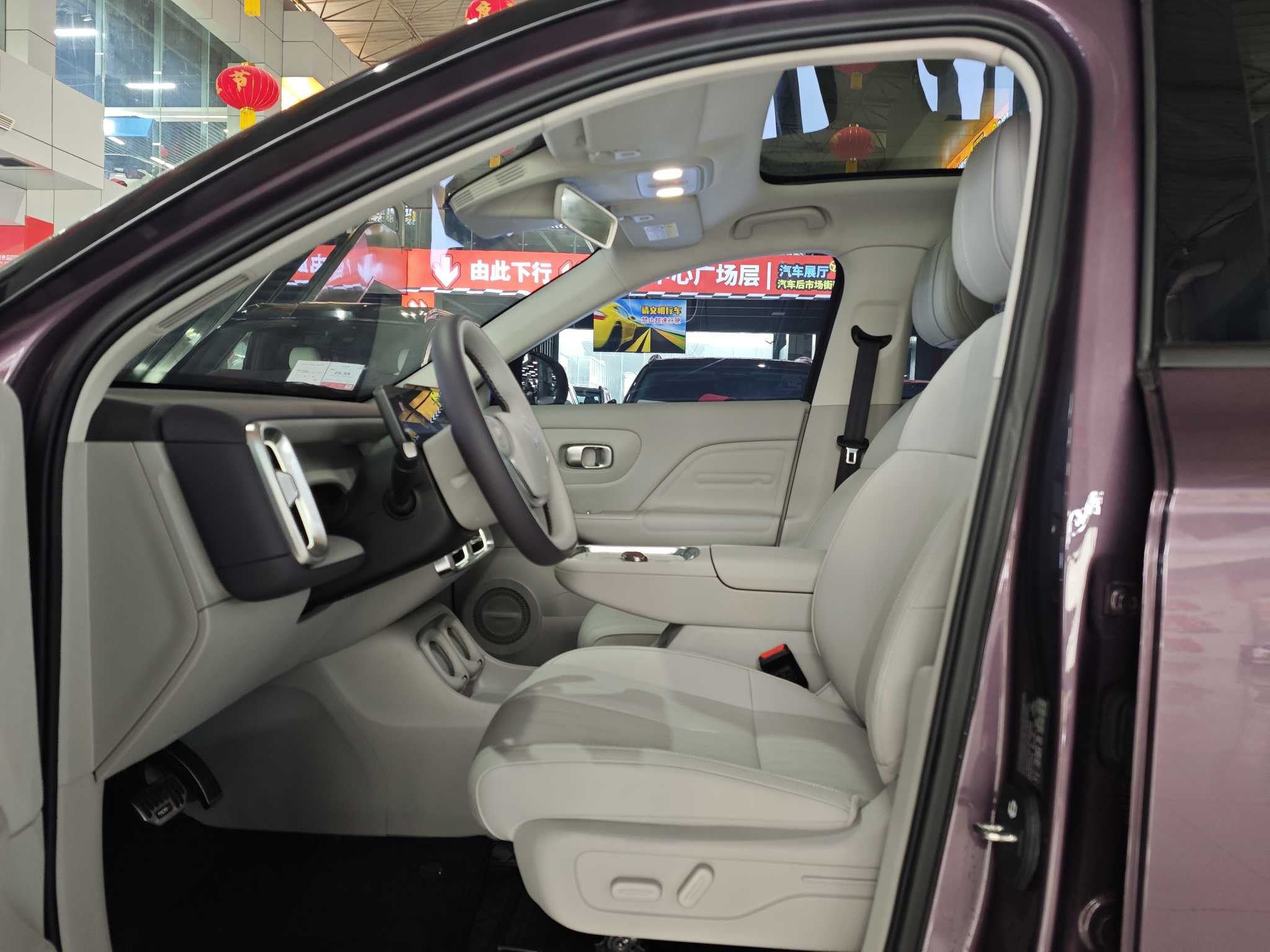 零跑汽车 零跑B10 2025 汽车图片 #10