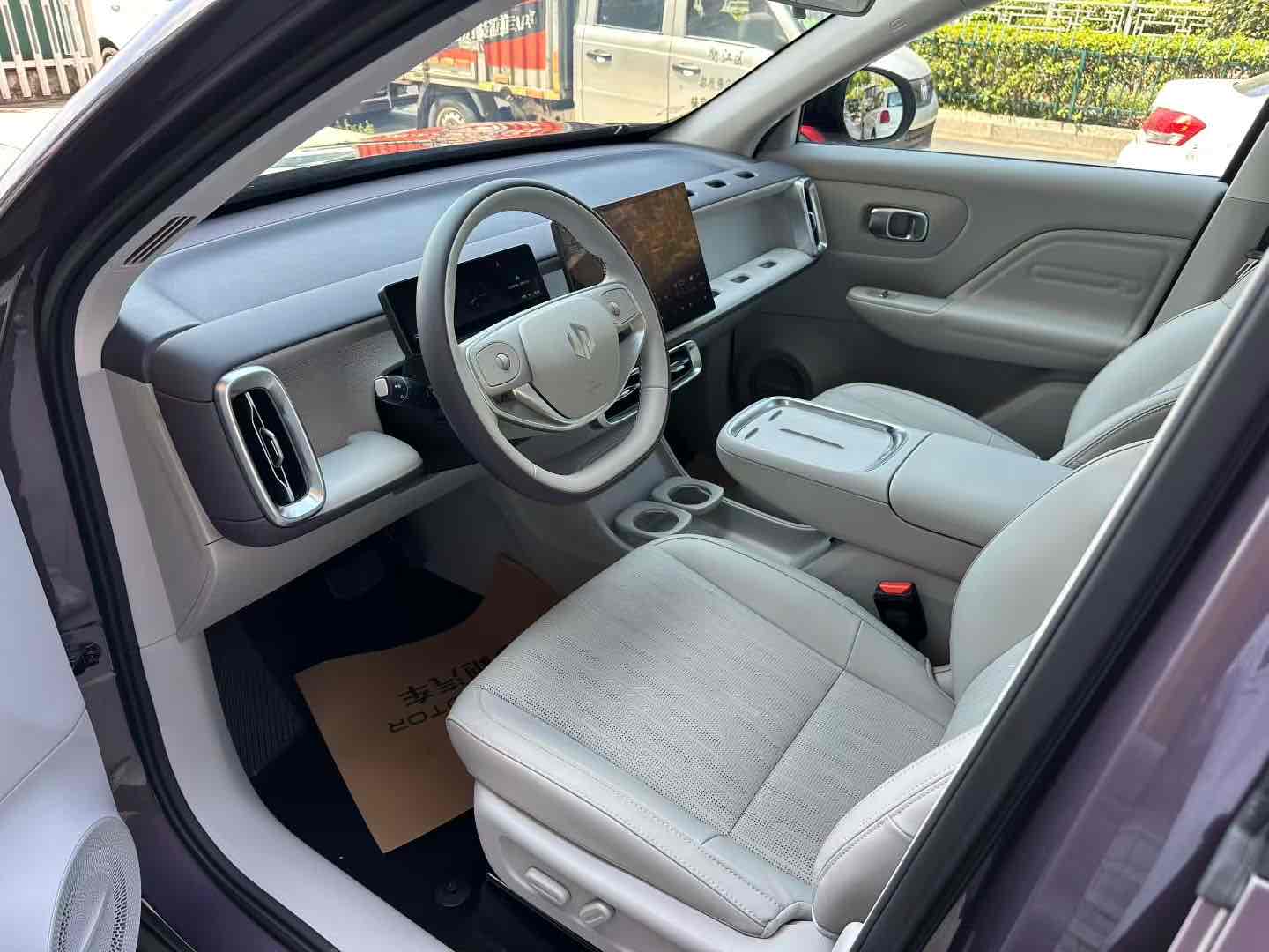 零跑汽车 零跑B10 2025 汽车图片 #10