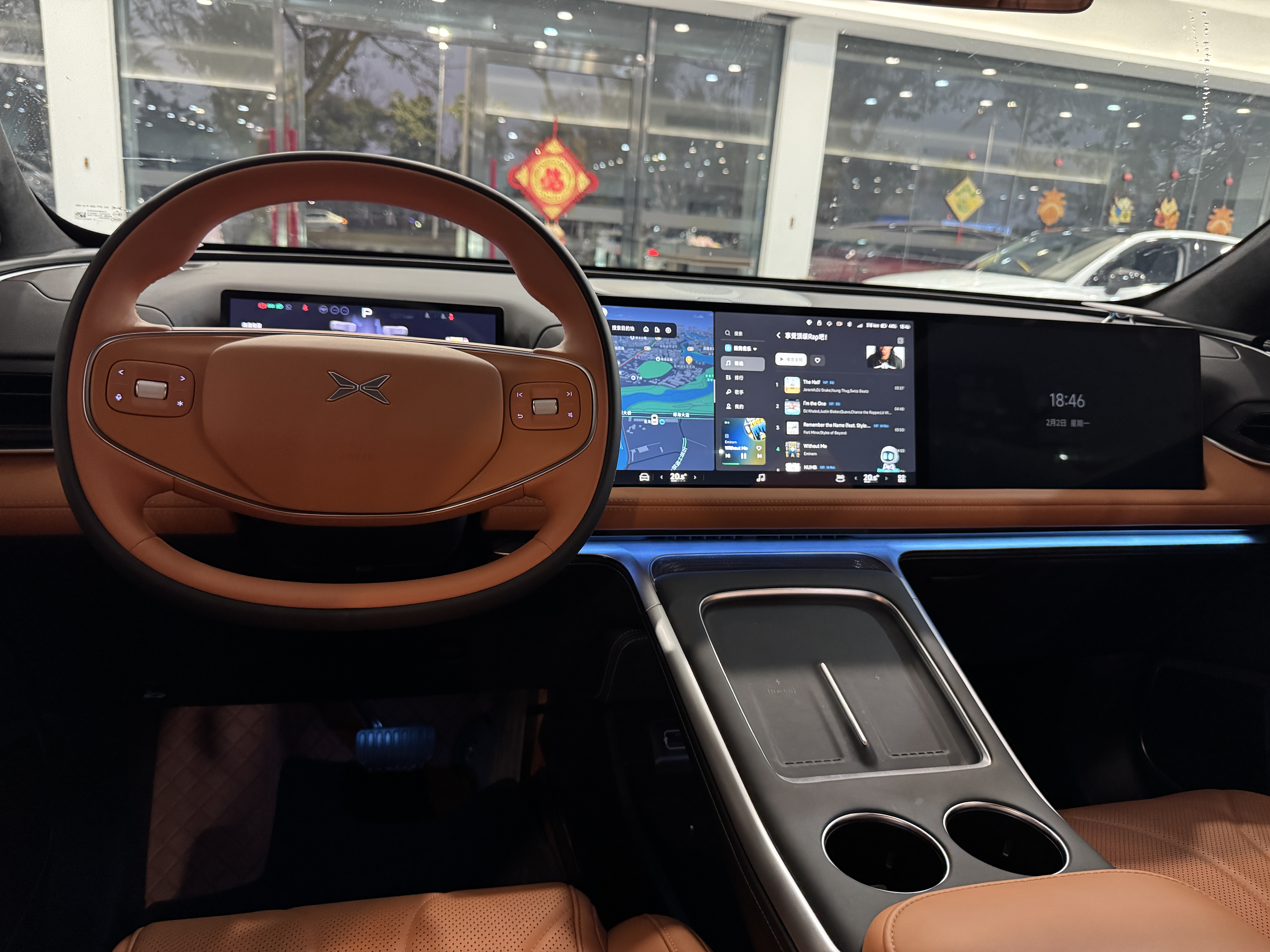 Xpeng G9 2025 car image #10