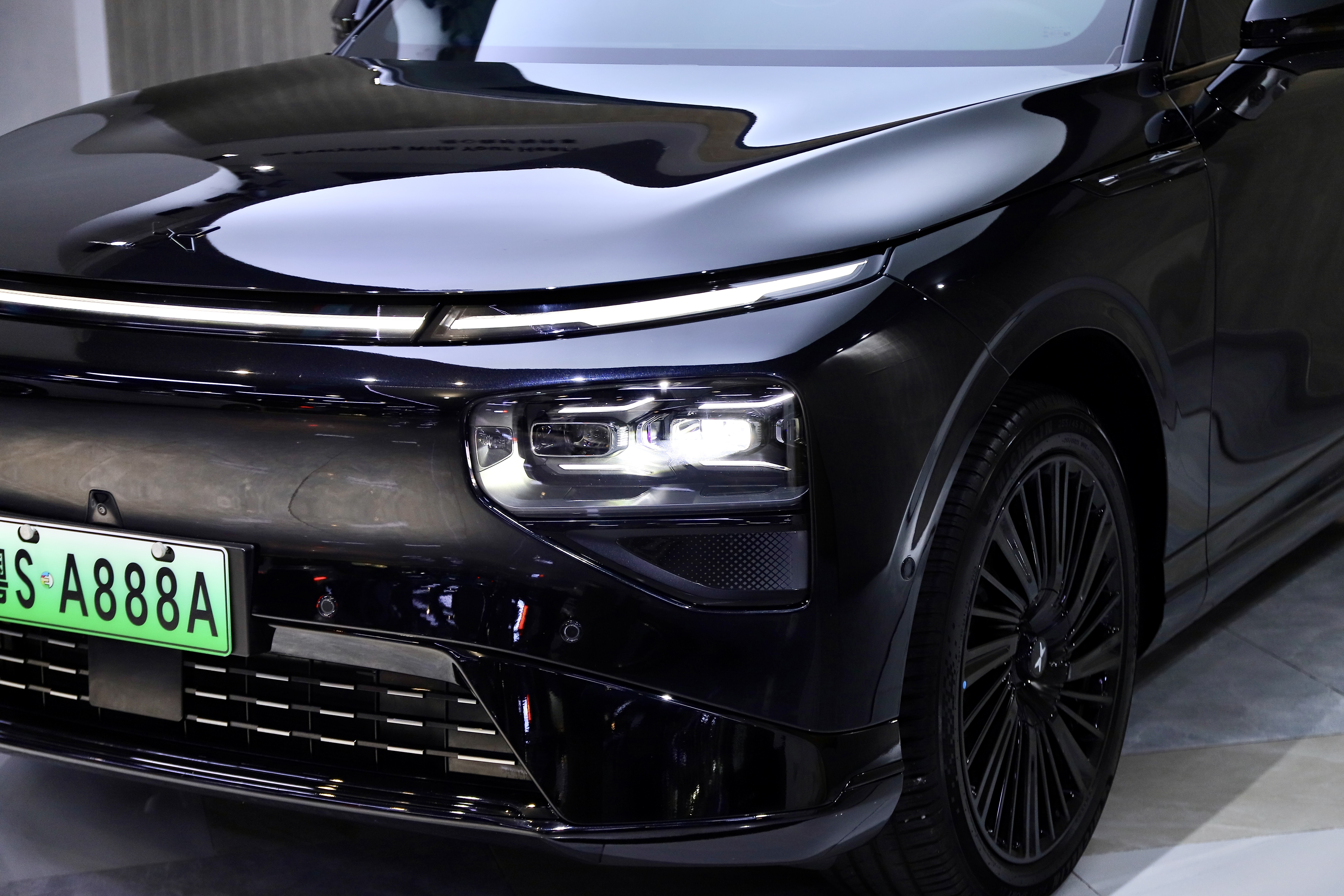 Xpeng G9 2025 immagine di auto #10