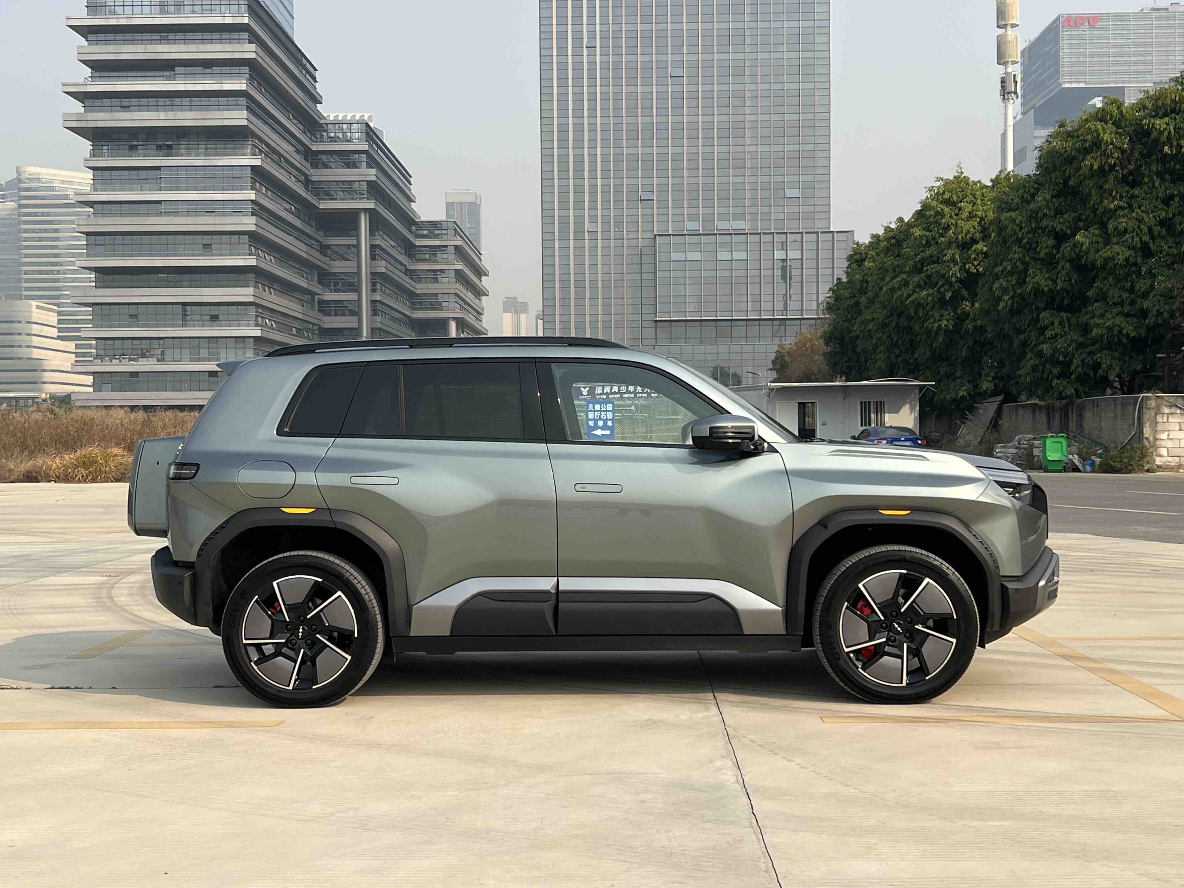 FangChengBao Tiger 3 2025 #10 FangChengBao Tiger 3 2025 car image #10