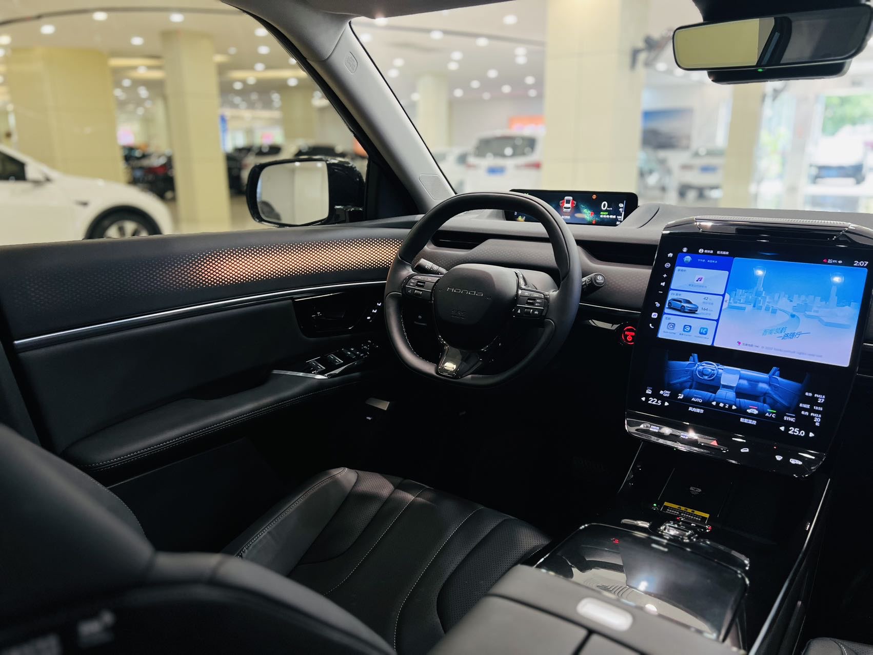 Honda P7 2025 car image #10