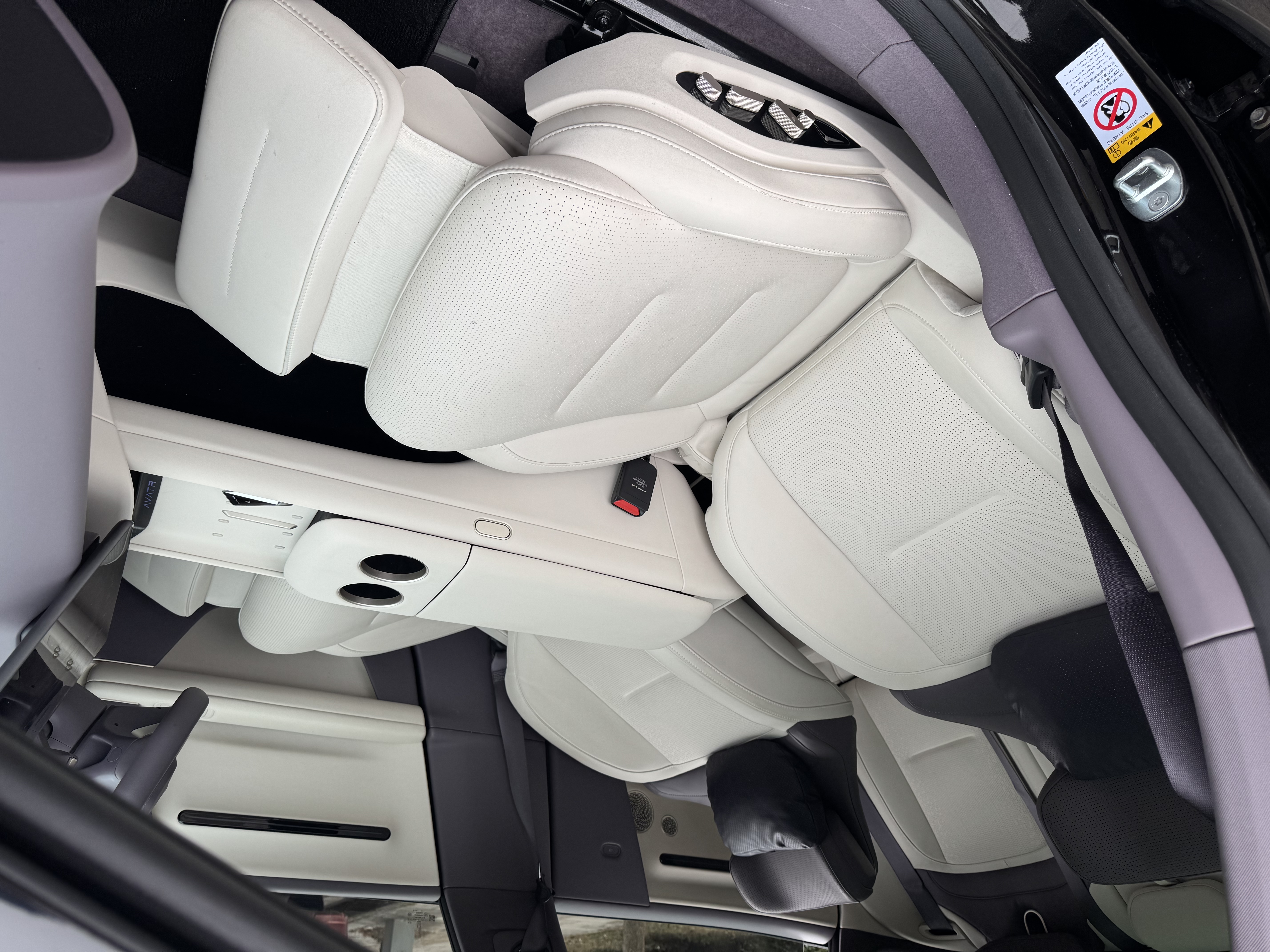 Avatr 06 2025 #10 Avatr 06 2025 car image #10