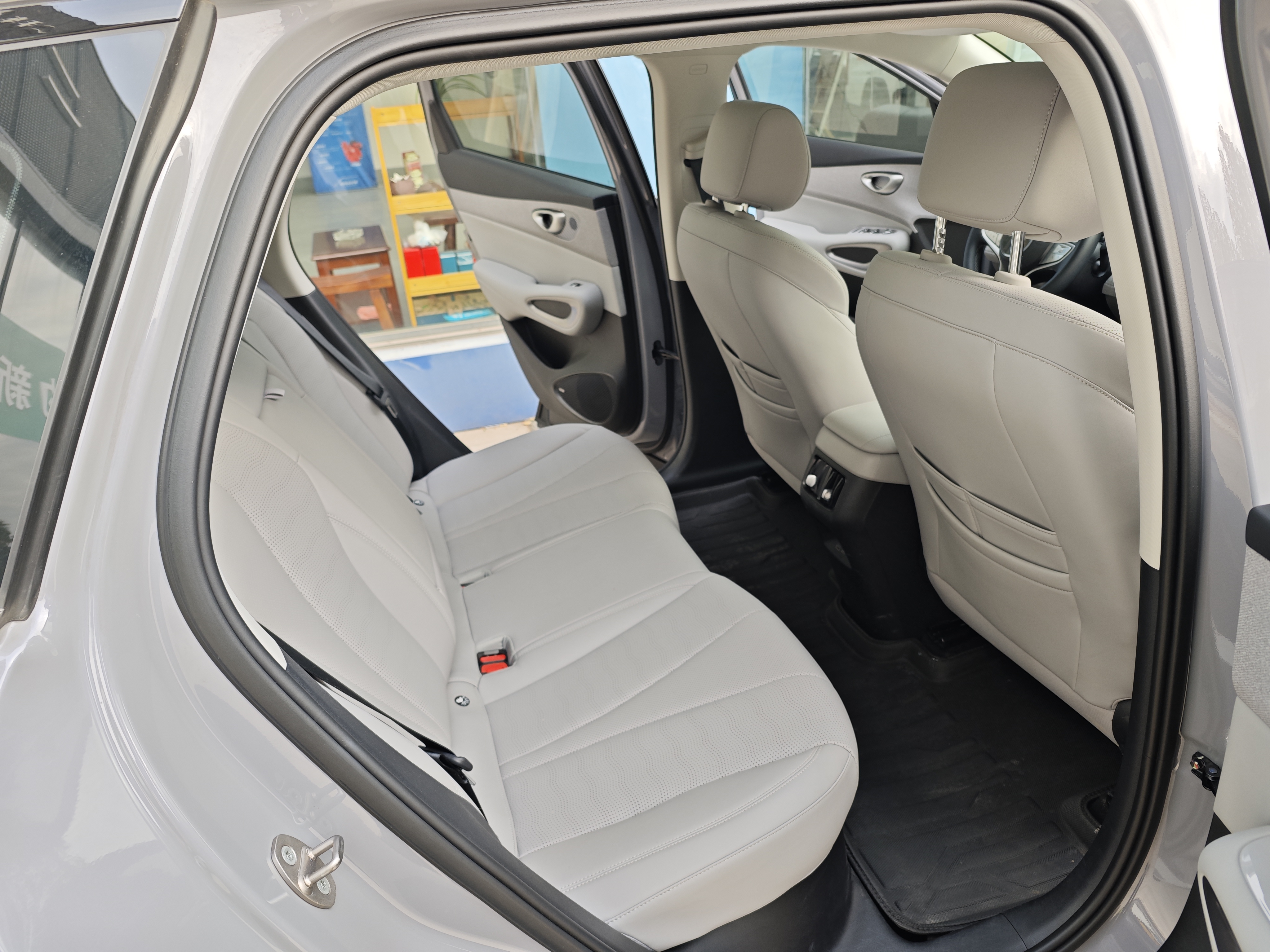 BYD Sea Lion 05 EV 2025 #10 BYD Sea Lion 05 EV 2025 car image #10