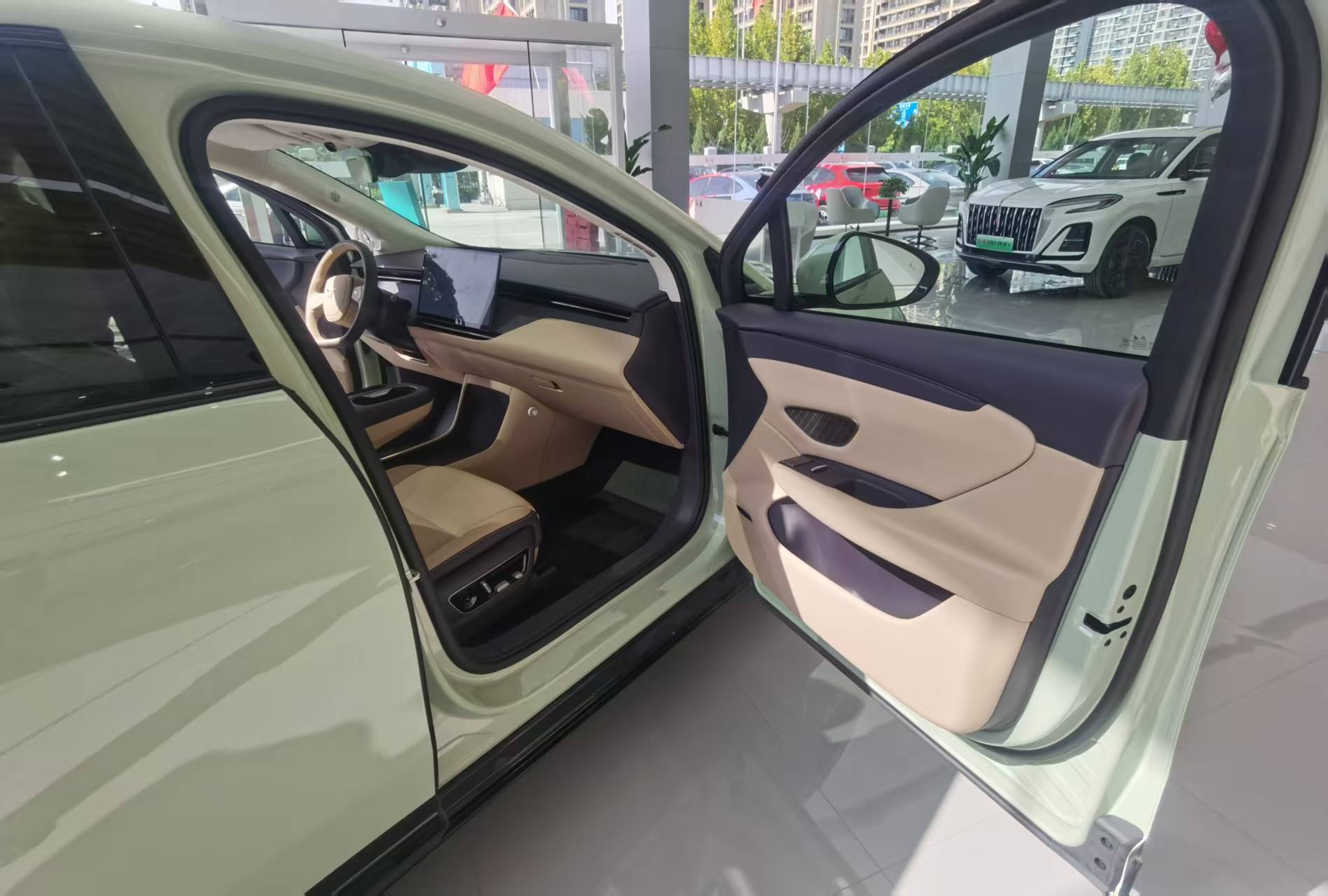 HongQi TianGong 06 2025 car image #10