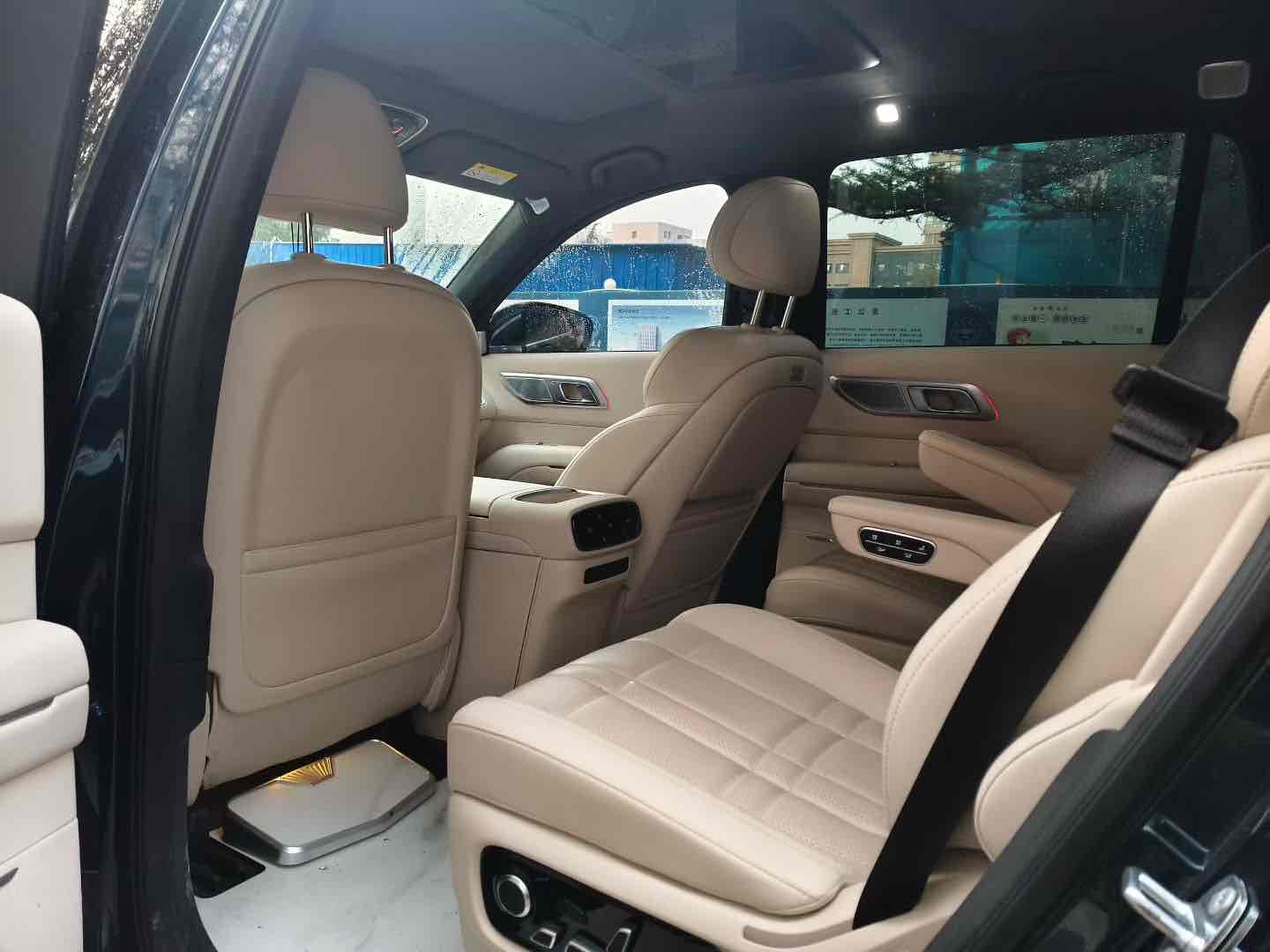 Deepal S09 2025 car image #10