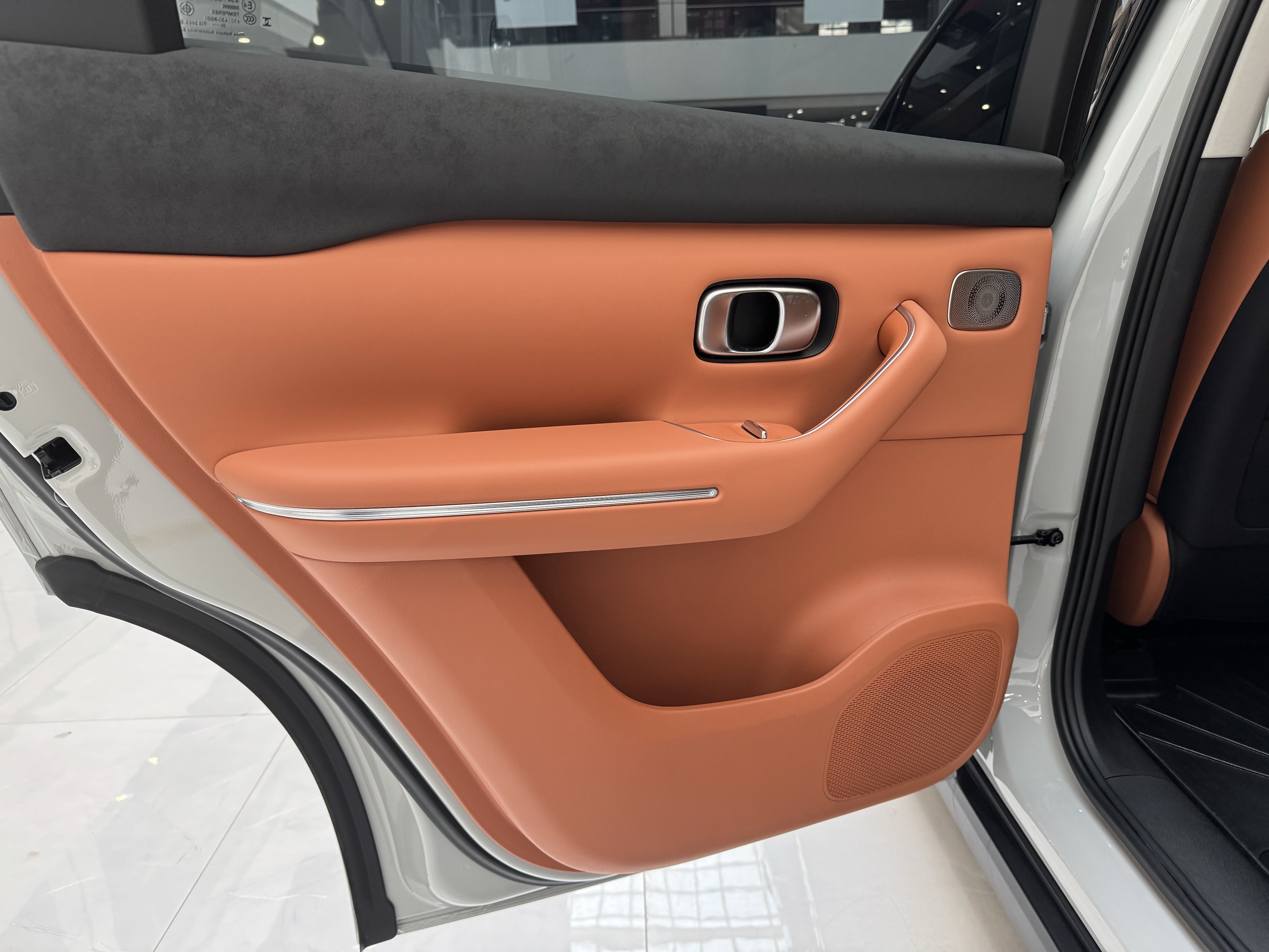 零跑汽车 零跑C10 2025 汽车图片 #10