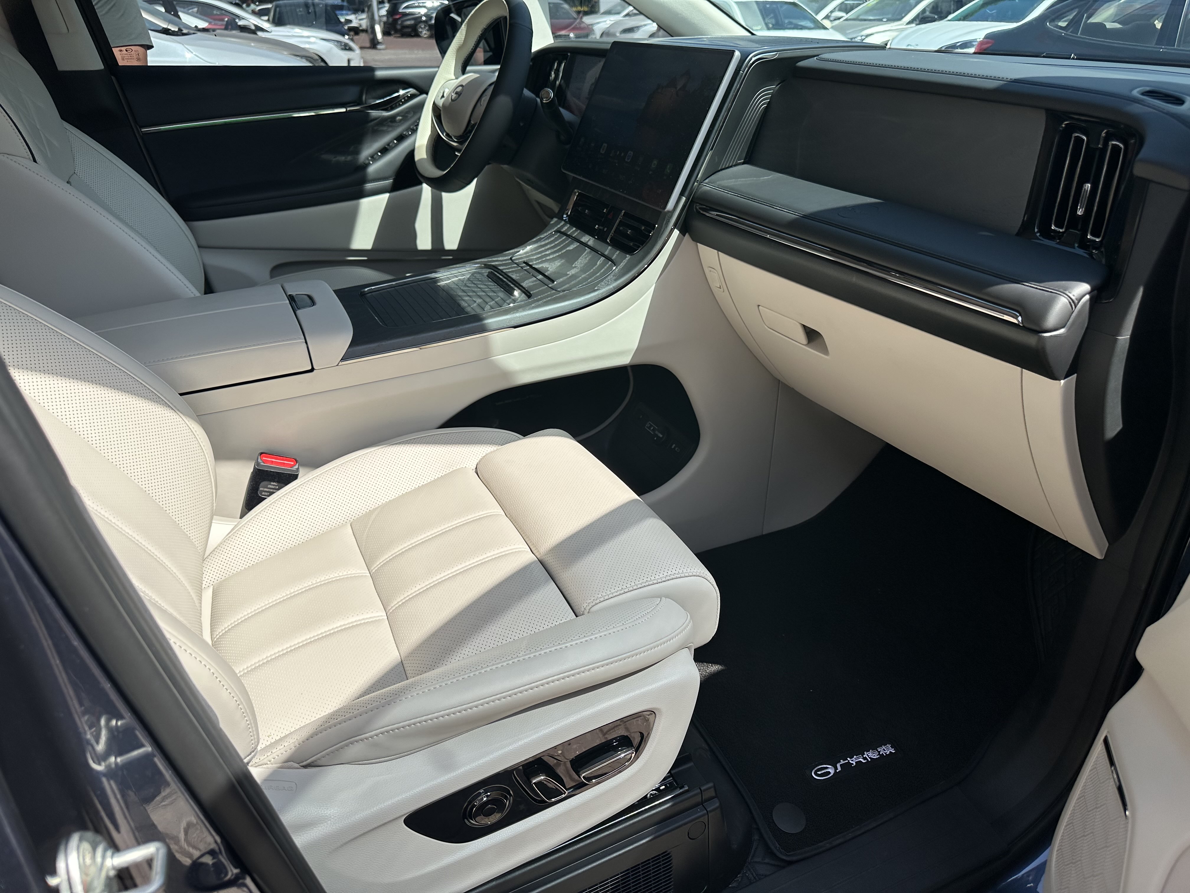 GAC Trumpchi Xiangwang M8 2025 car image #10