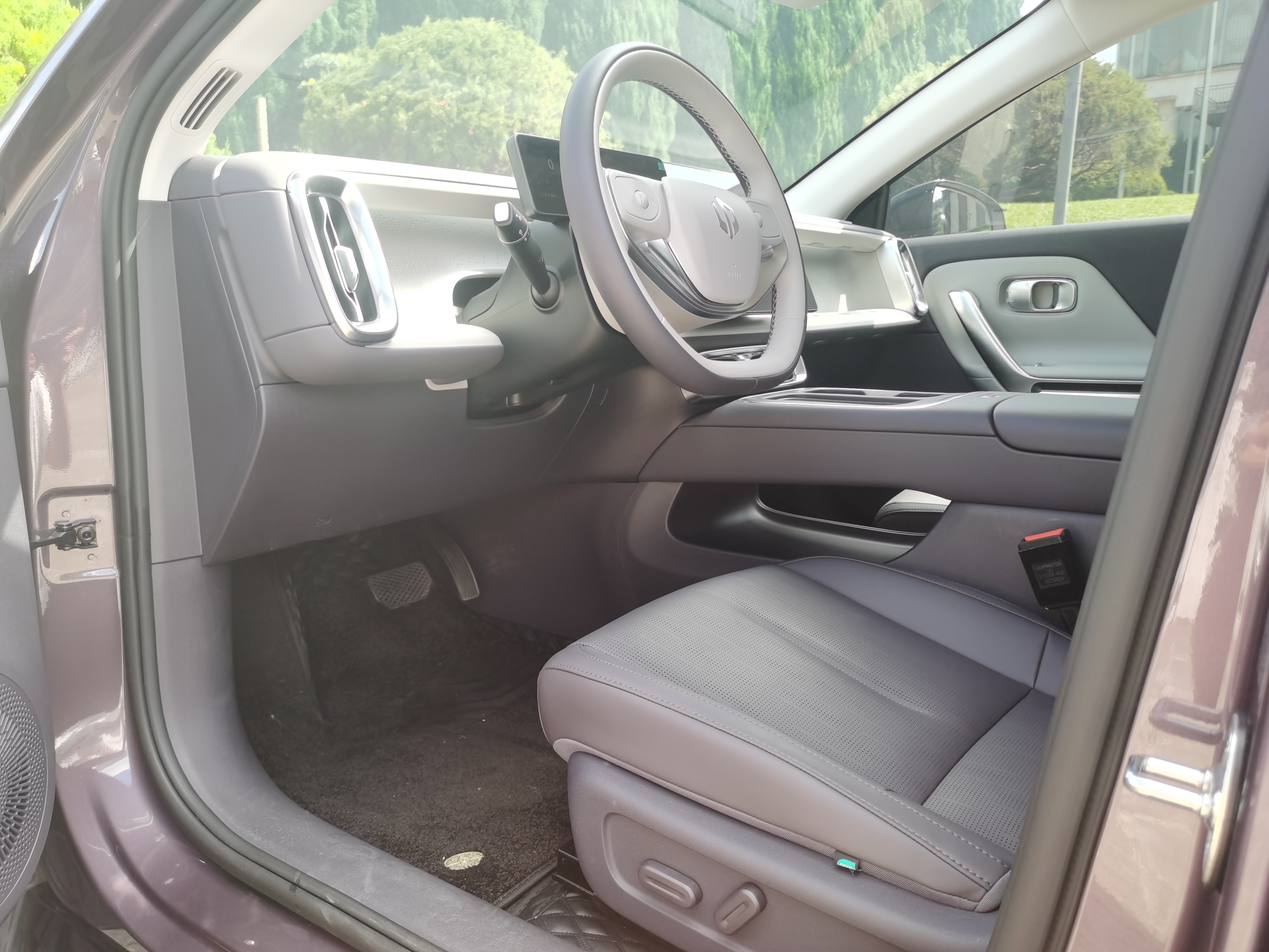 零跑汽车 零跑B01 2025 汽车图片 #10