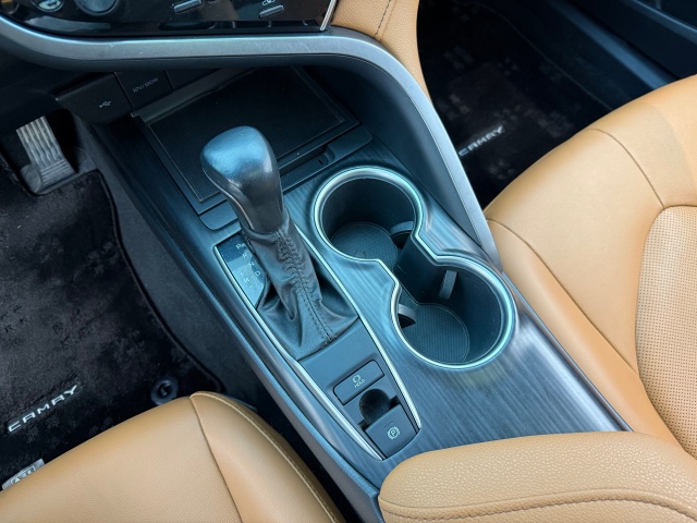 Toyota Camry 2022 car image #10