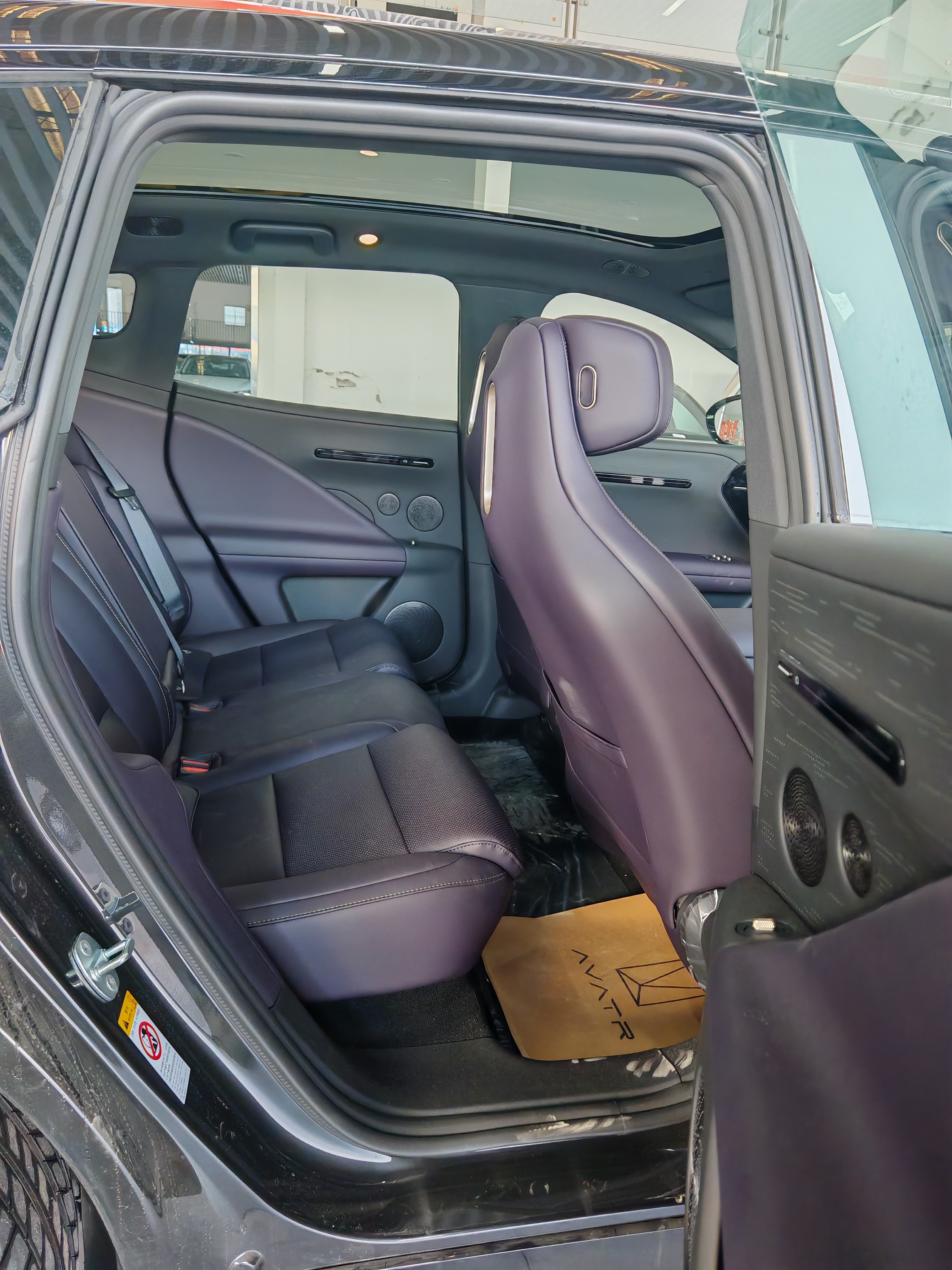 Avatr 07 2025 car image #10