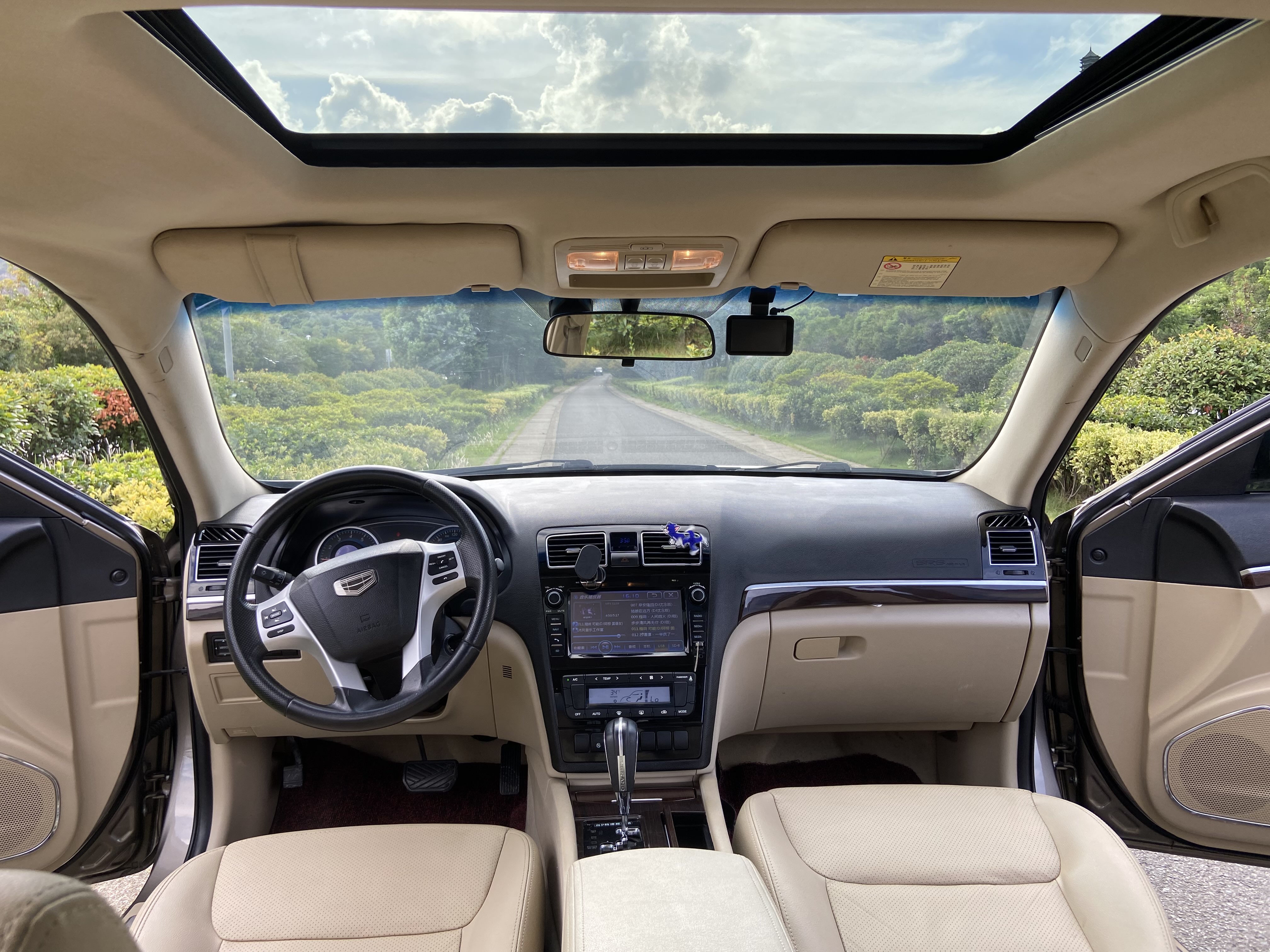 GEELY EC8 2015 car image #10