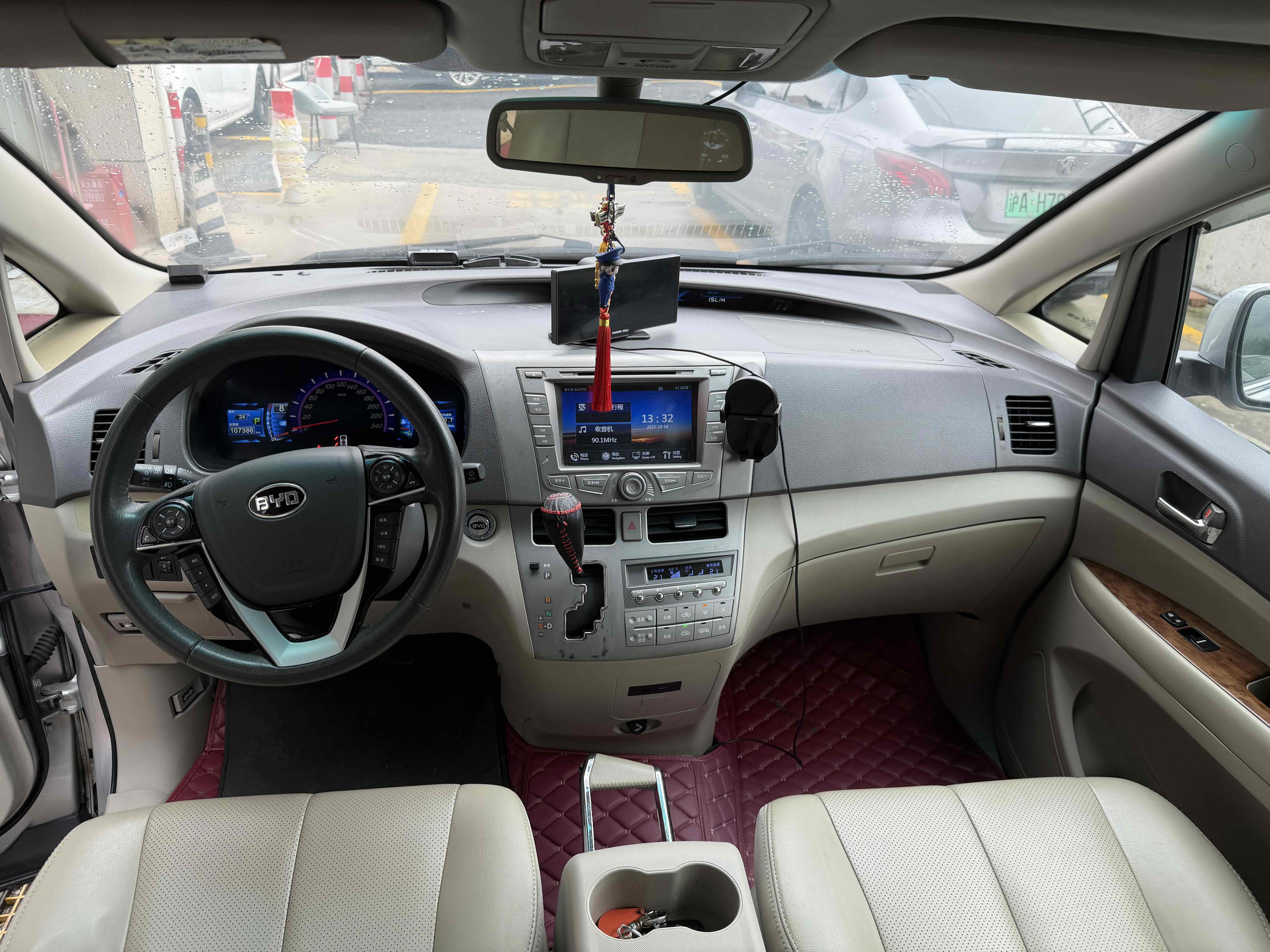 BYD M6 2016 car image #10