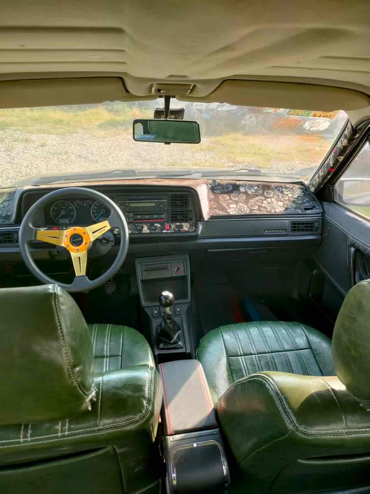 Volkswagen Santana Classic 2012 #10 Volkswagen Santana Classic 2012 car image #10