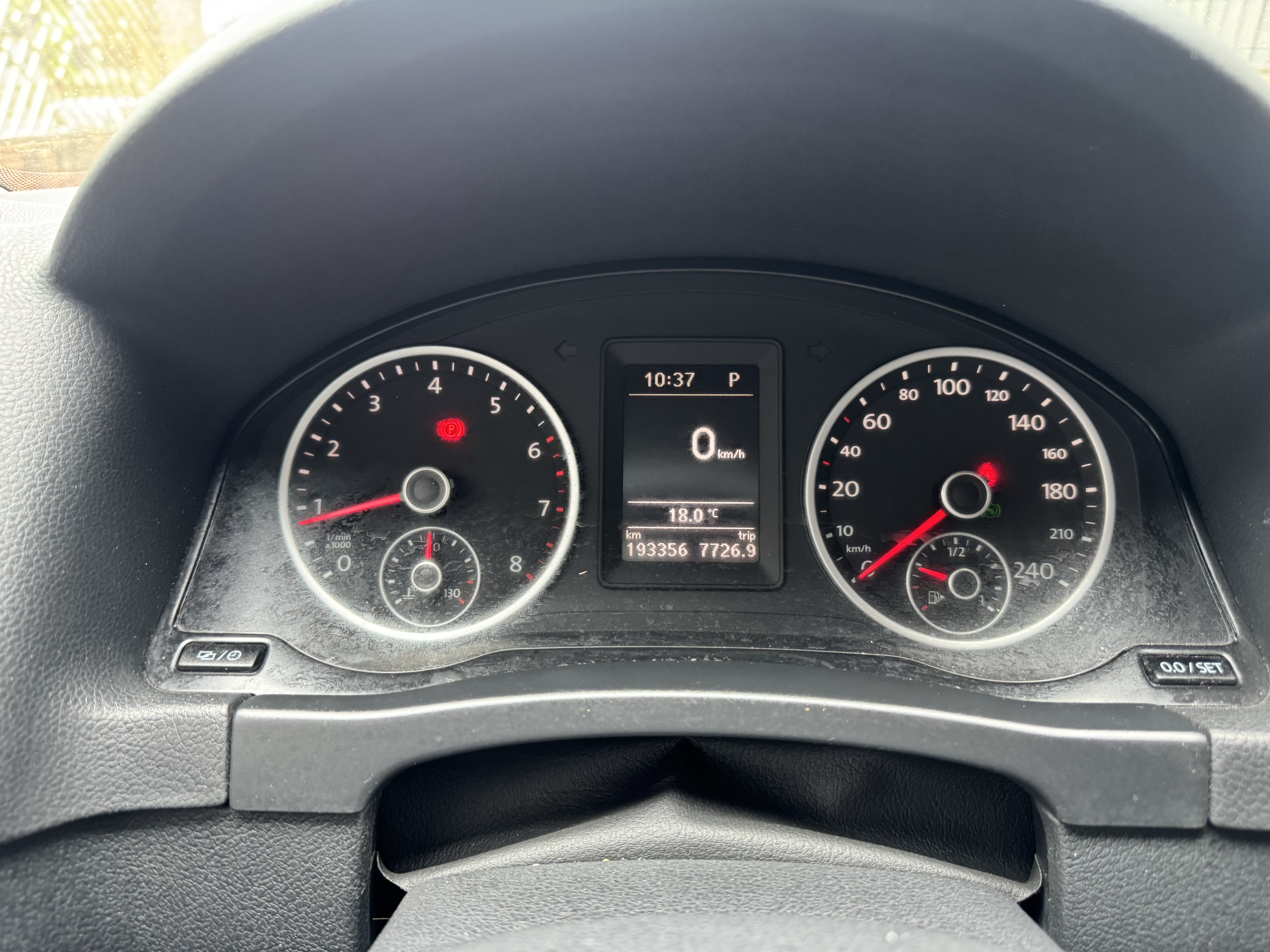 Volkswagen Tiguan 2015 immagine di auto #10