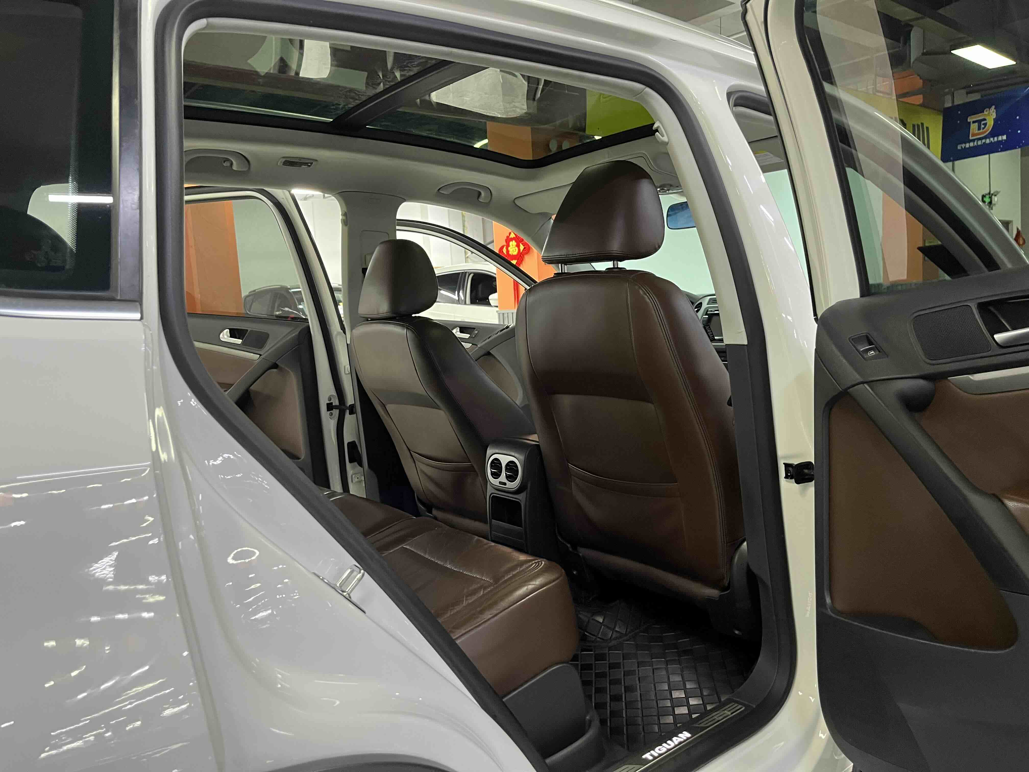 Volkswagen Tiguan 2015 immagine di auto #10