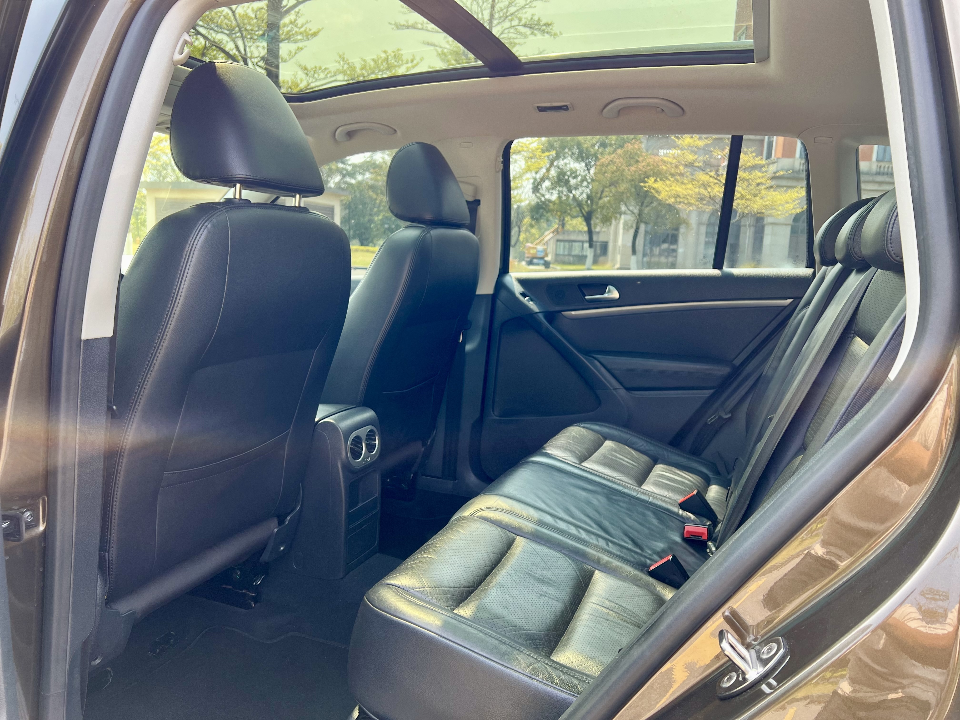 Volkswagen Tiguan 2015 car image #10