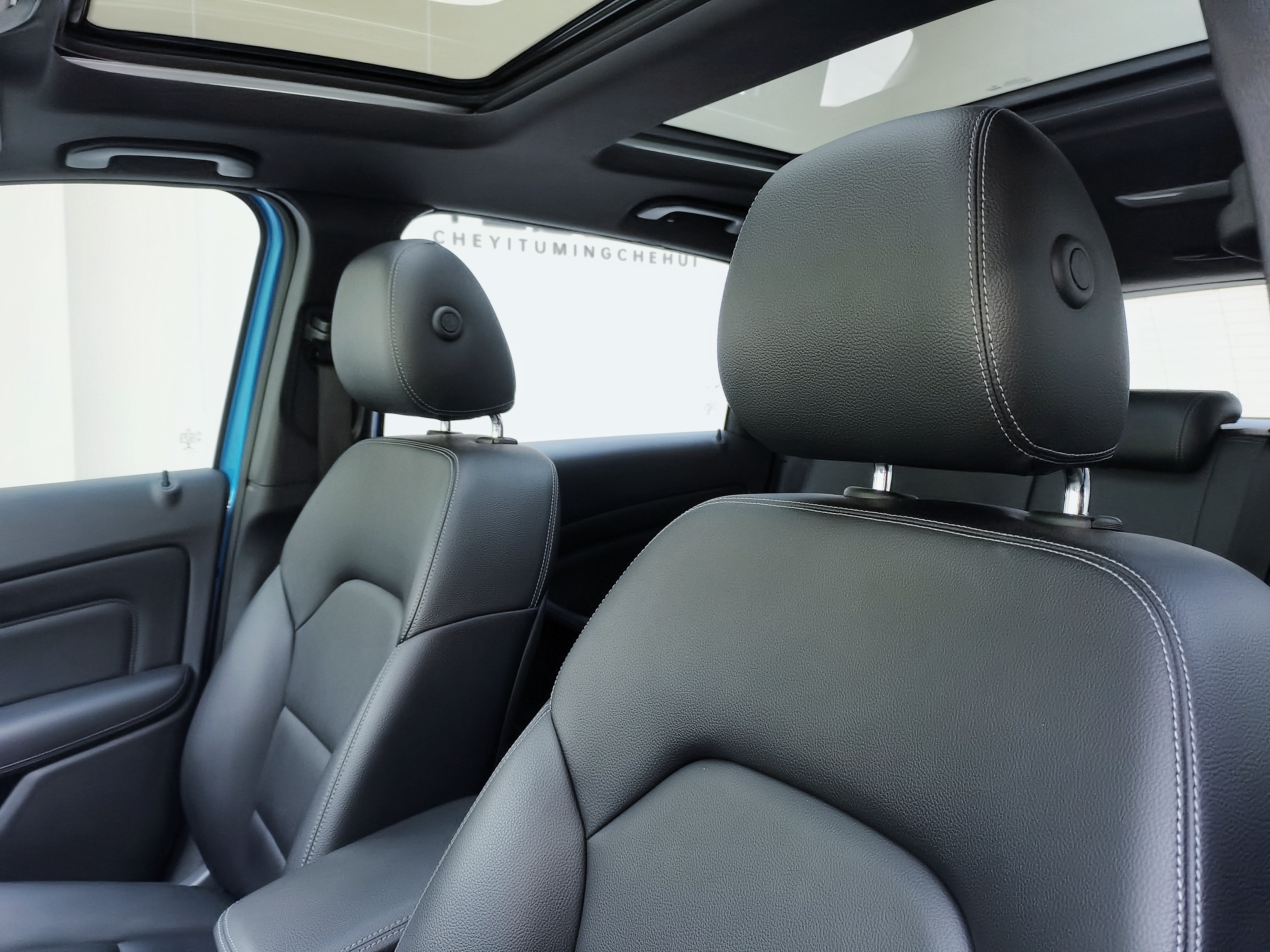 Mercedes-Benz B Class 2015 car image #10