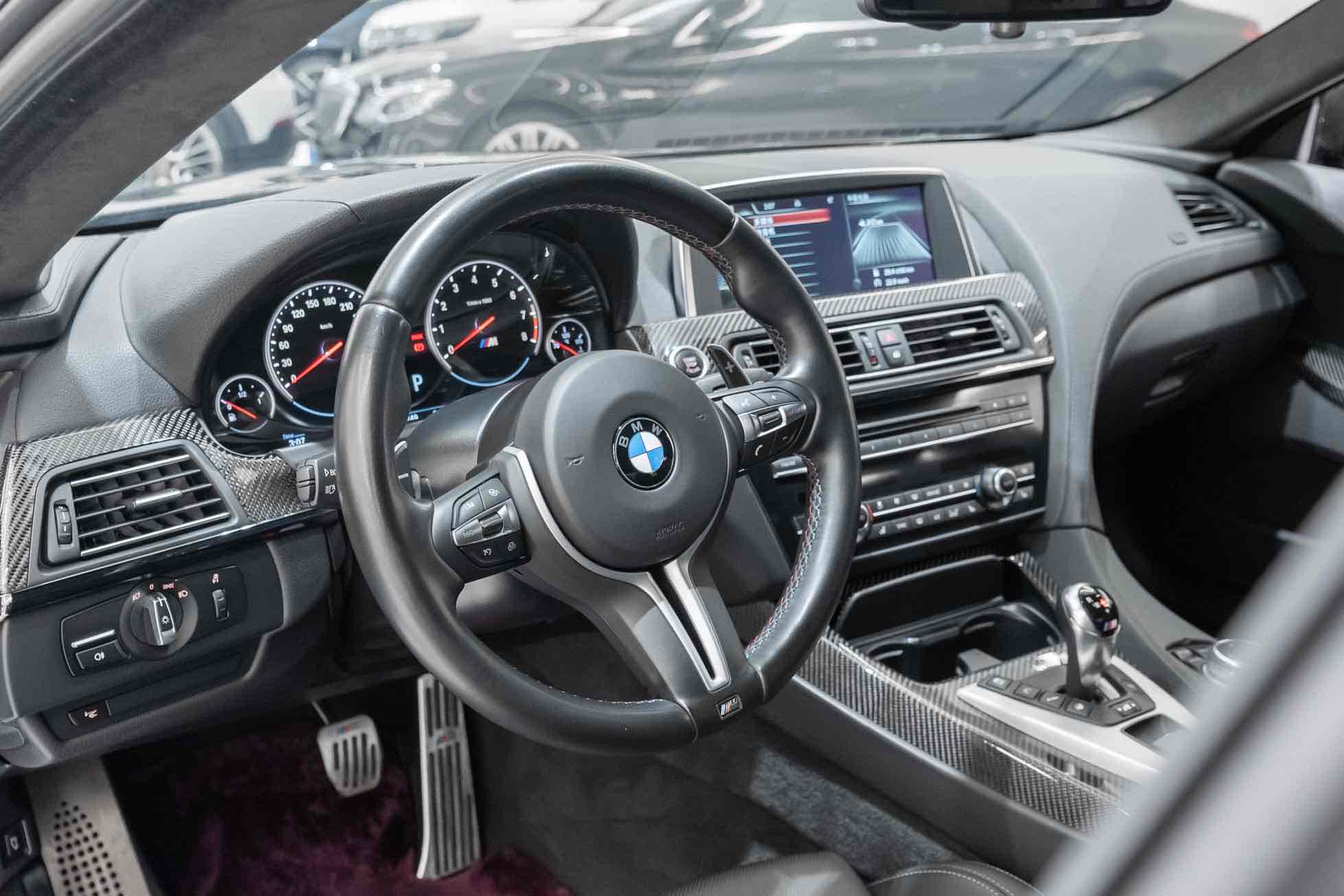 BMW M6 2014 car image #10