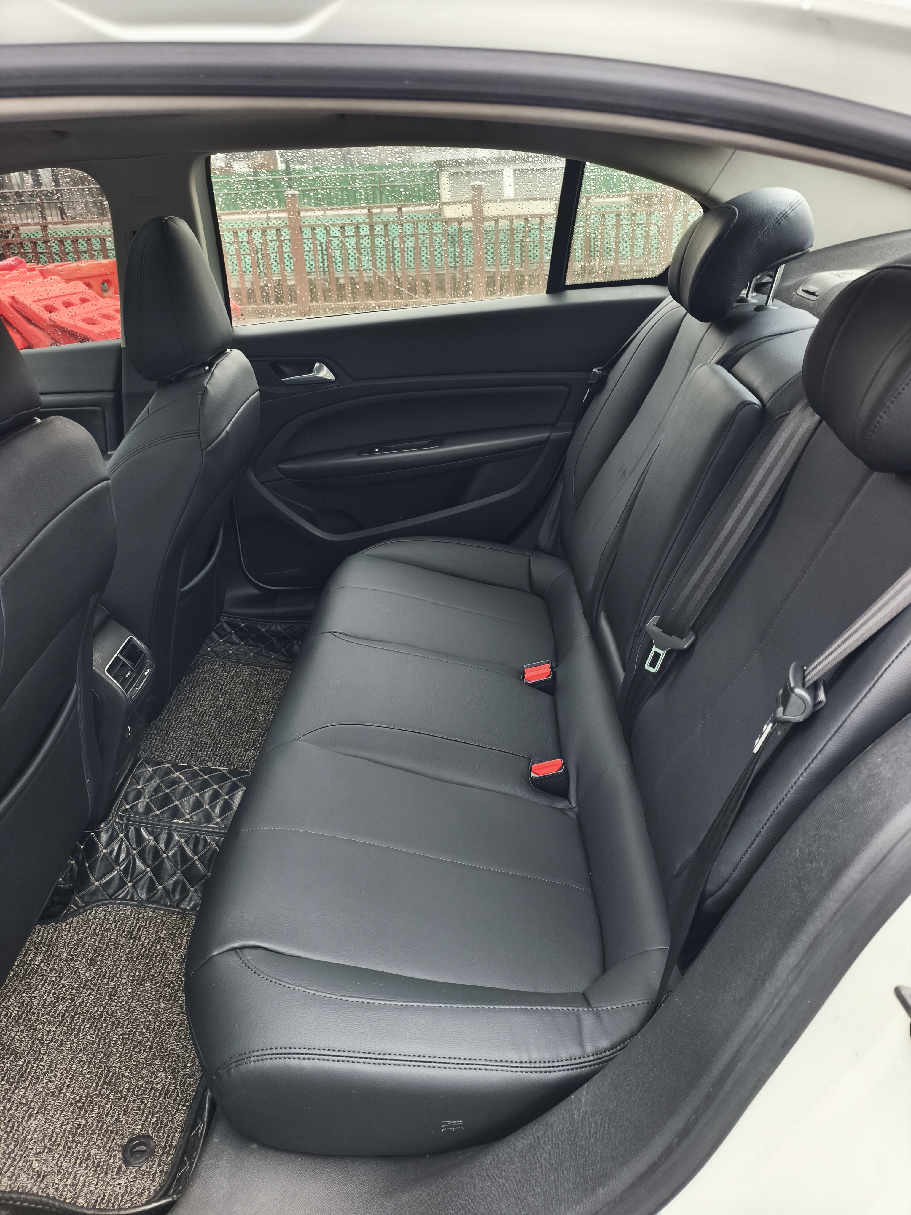 Peugeot 408 2015 #10 Peugeot 408 2015 car image #10