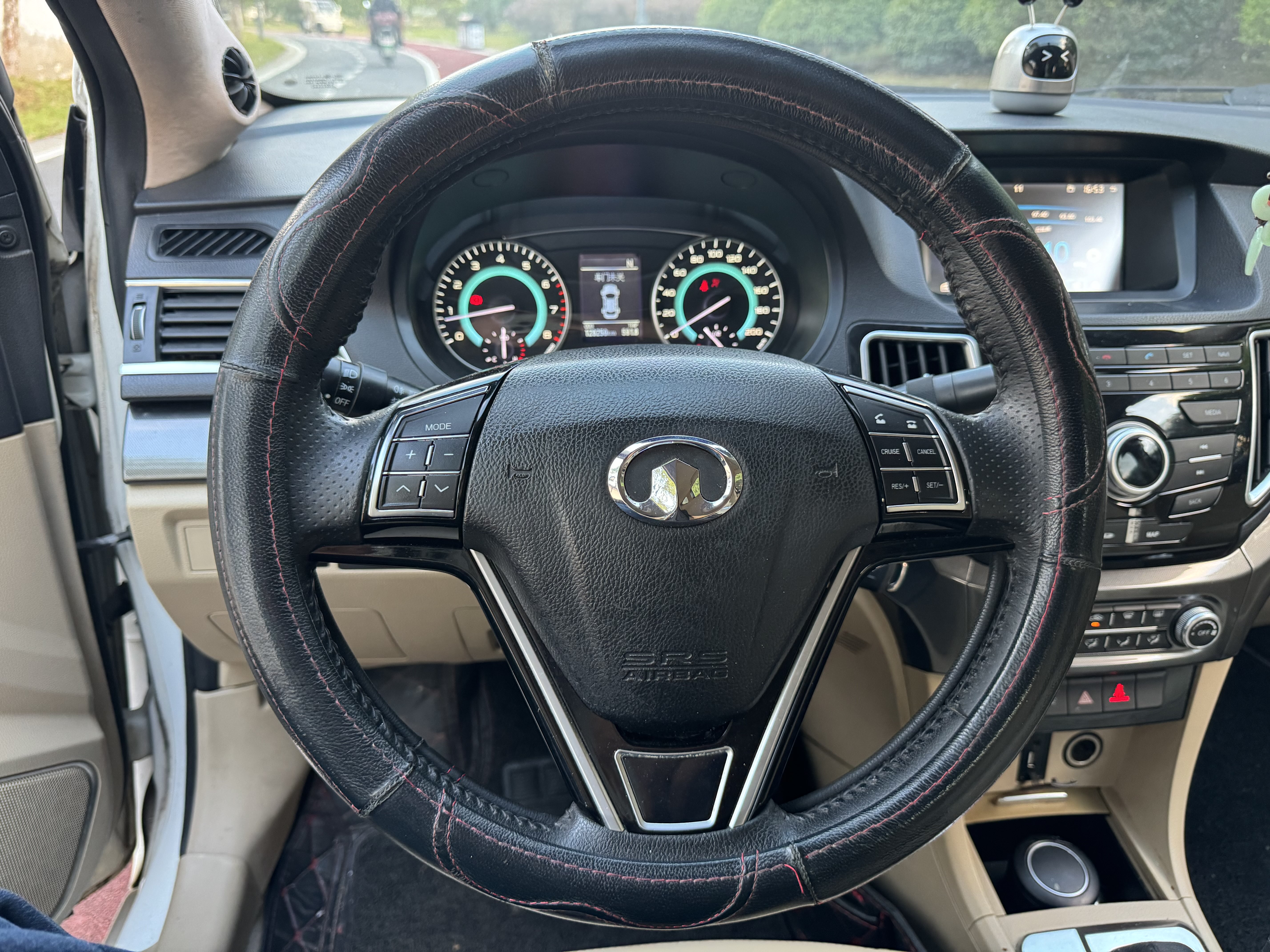 Great Wall C30 2015 car image #10