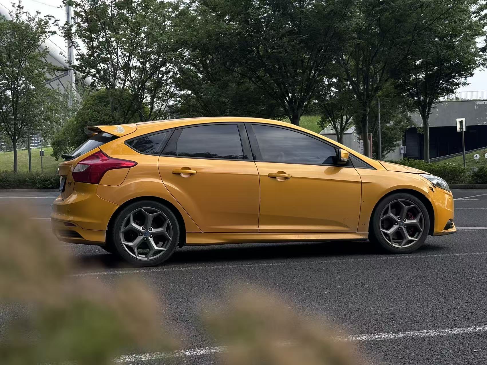 Ford Focus (Imported) 2013 car image #10