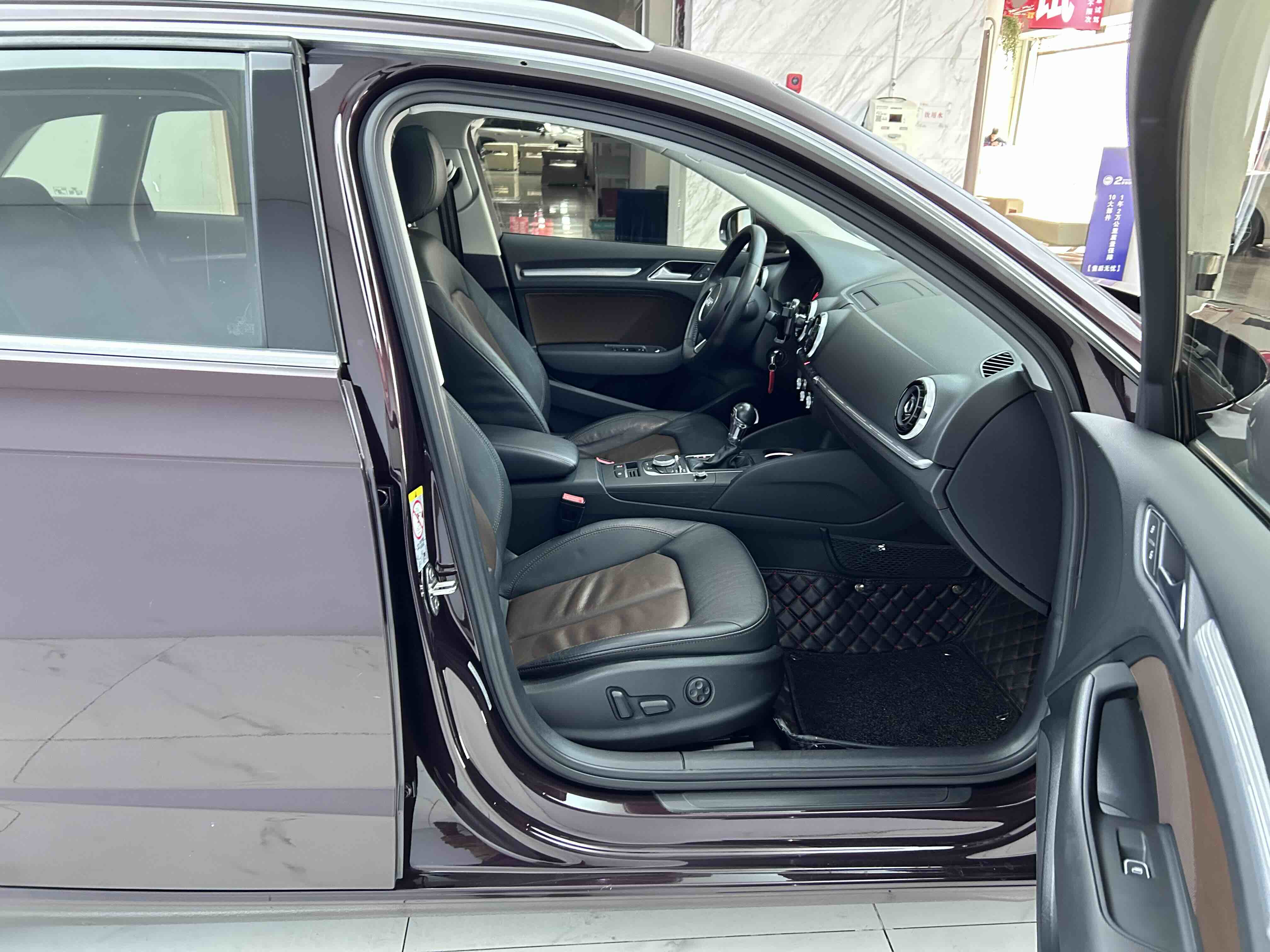 Audi A3 2019 car image #10