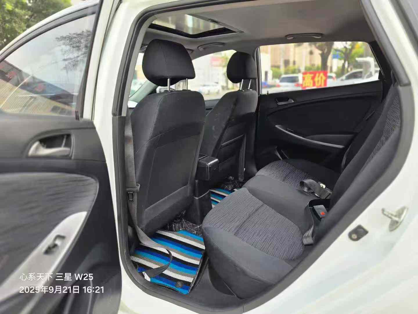 Hyundai Reina Hatchback 2016 imagem de carro #10