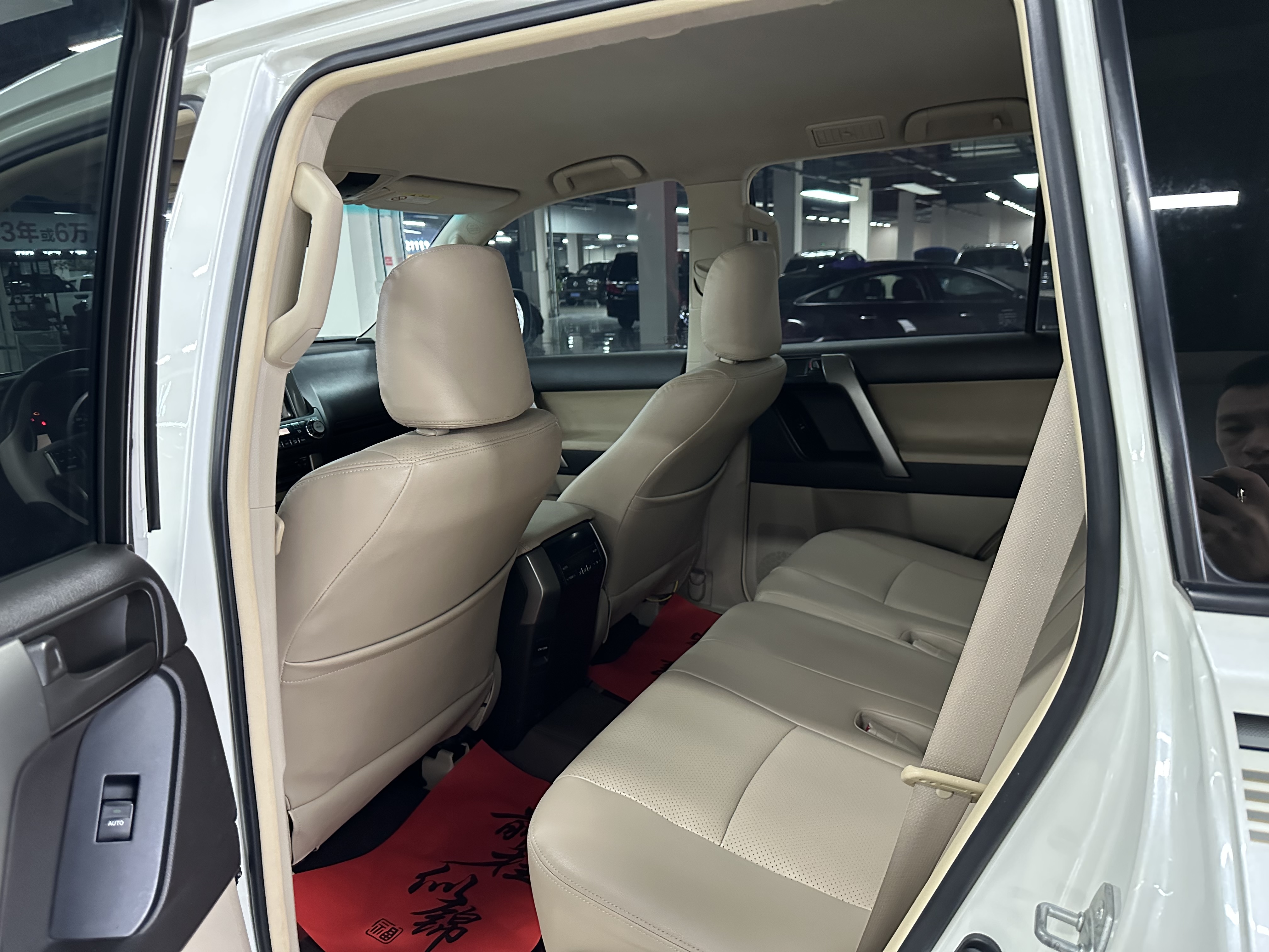 Toyota Prado (Imported) 2011 #10 Toyota Prado (Imported) 2011 car image #10