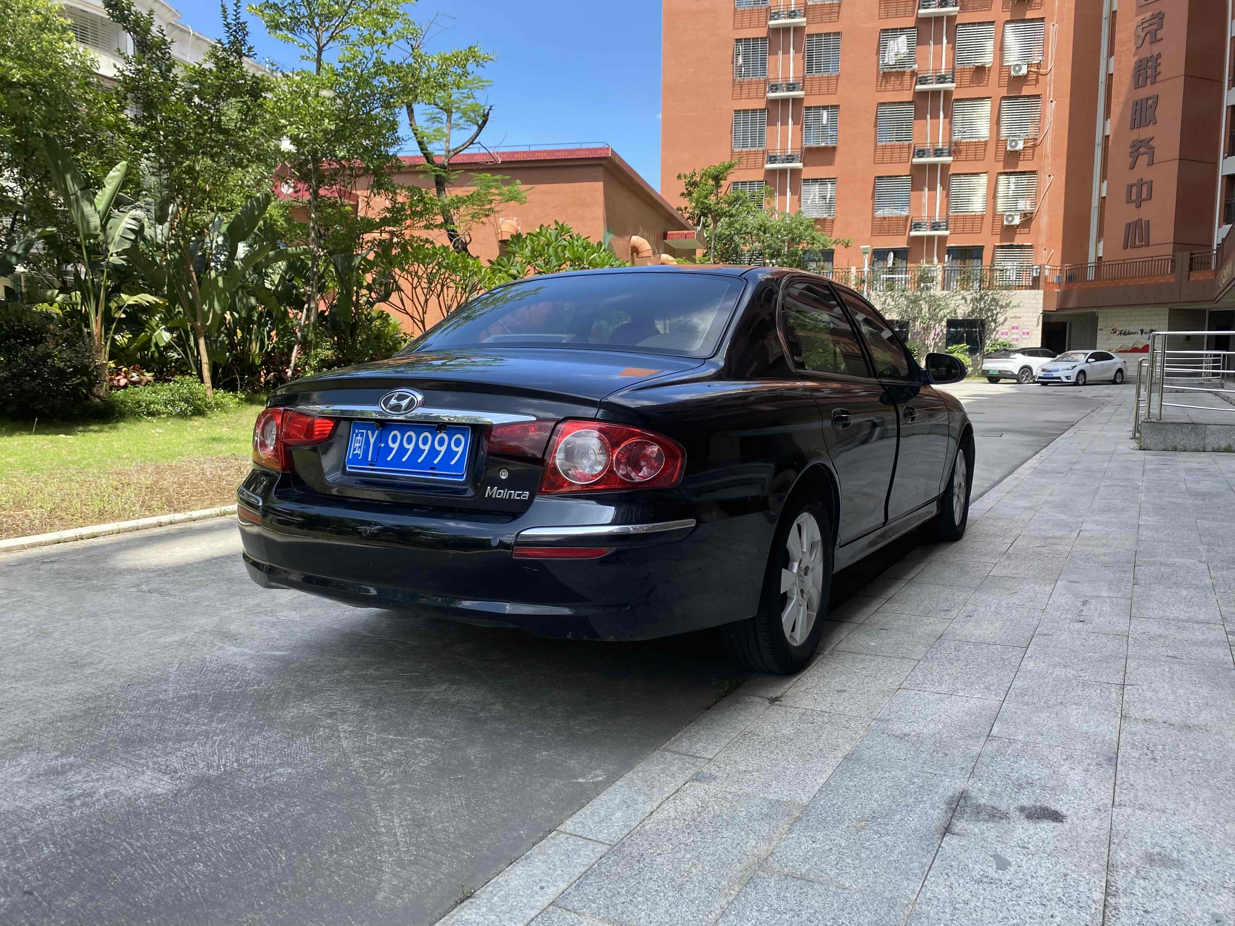 Hyundai moInca 2012 صورة سيارة #10