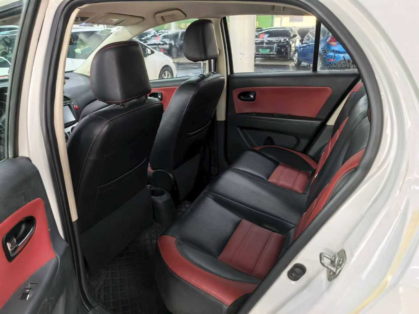 Great Wall C20R 2013 car image #10