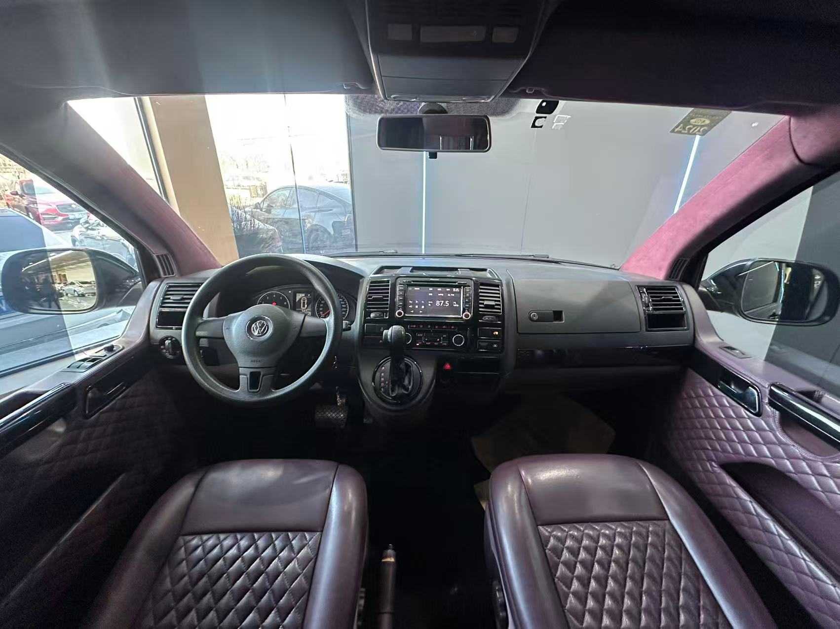 Volkswagen Caravelle 2016 car image #10