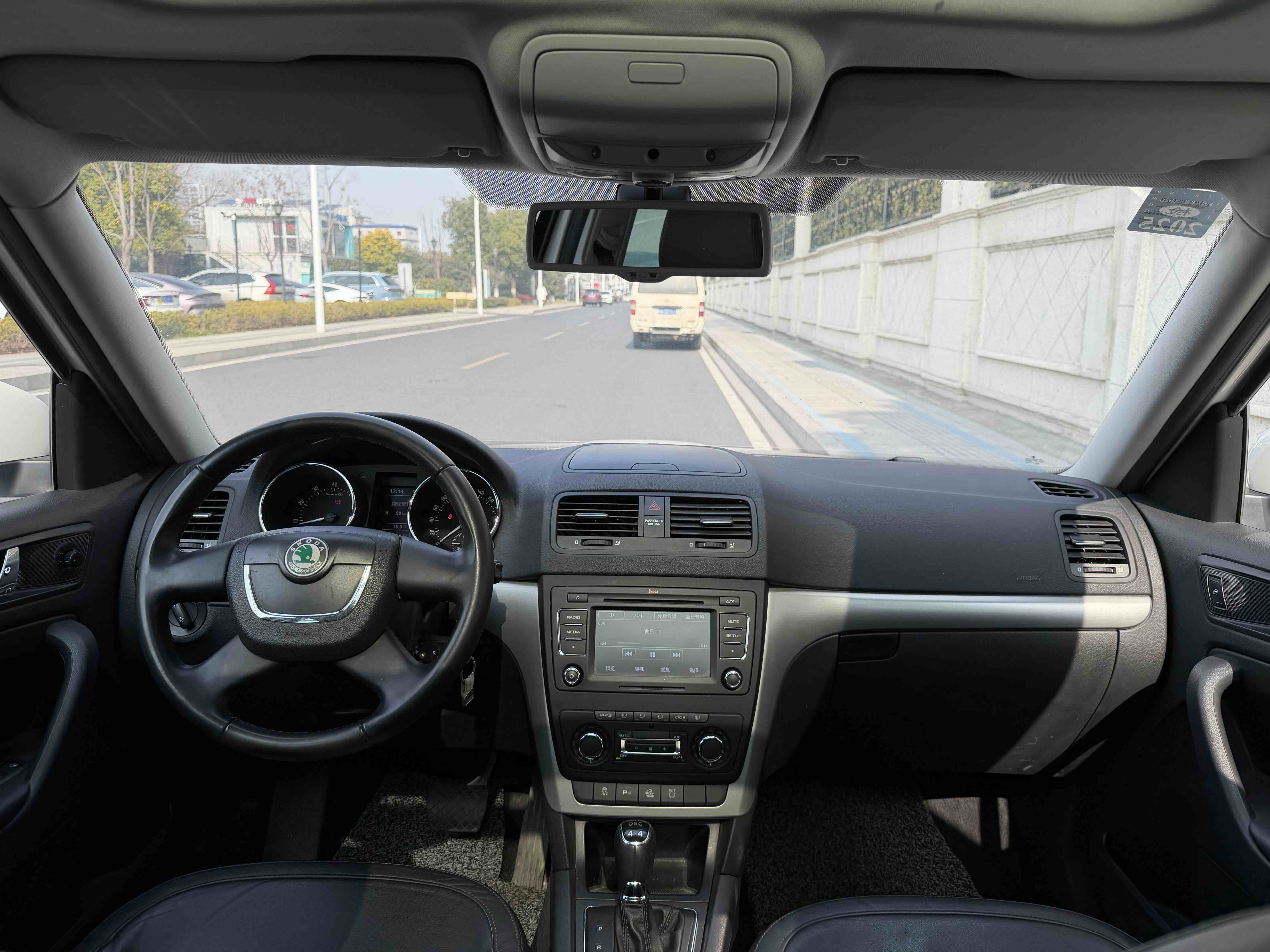 Skoda Yeti (Imported) 2014 car image #10