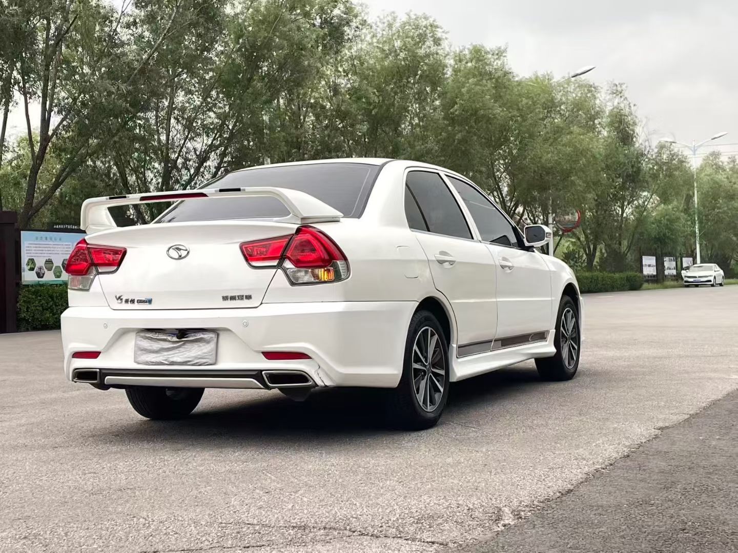 Soueast V3 Lingyue 2015 car image #10