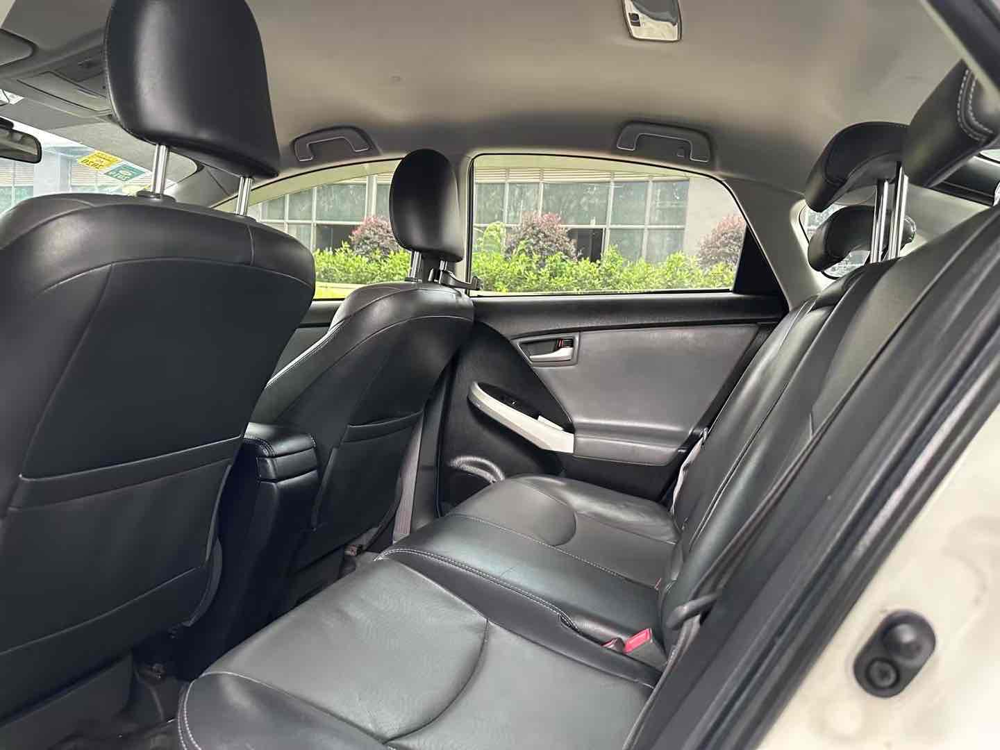 Toyota Prius 2013 car image #10