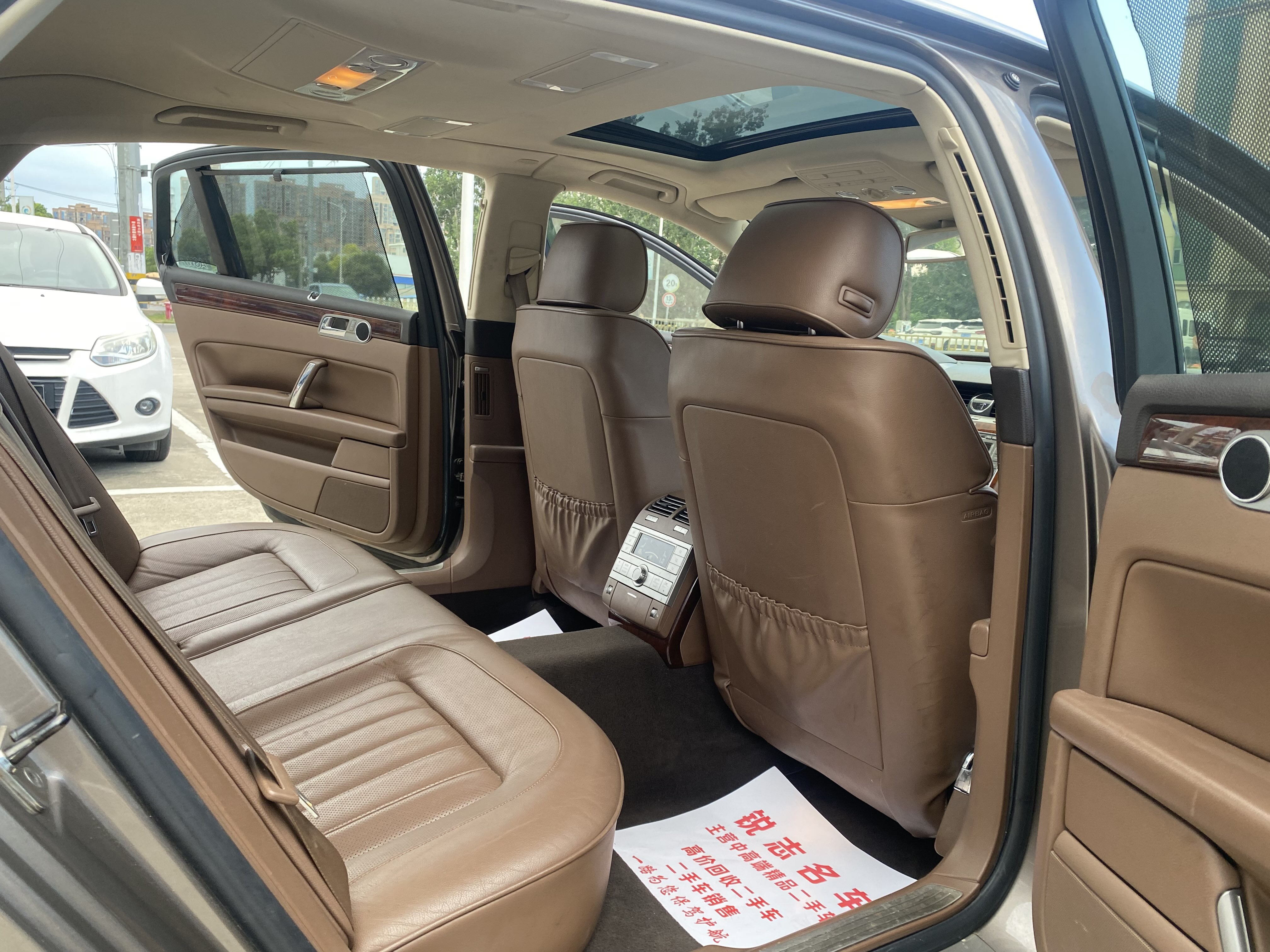 Volkswagen Pheaton 2013 immagine di auto #10