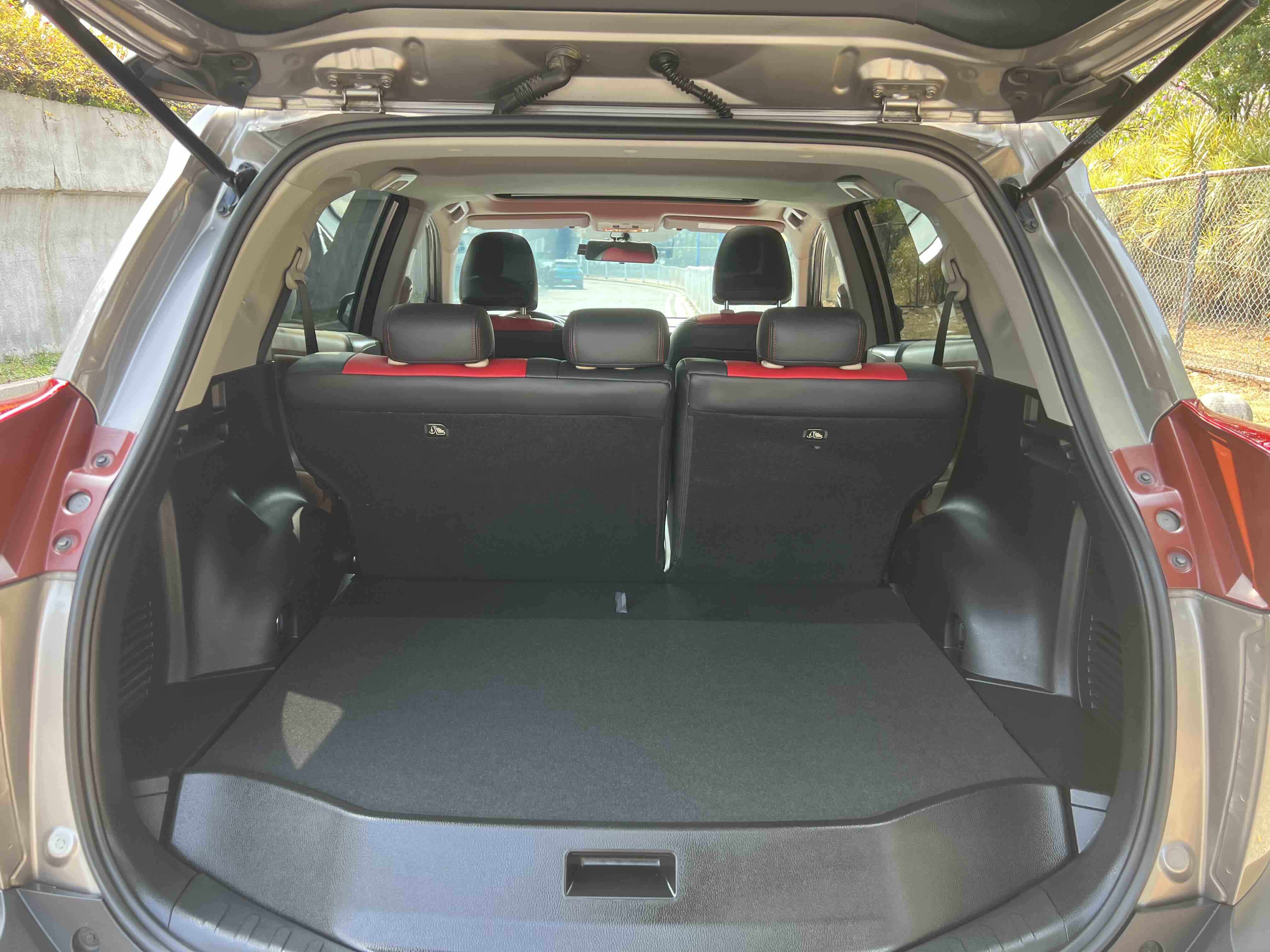 Toyota RAV4 2016 car image #10